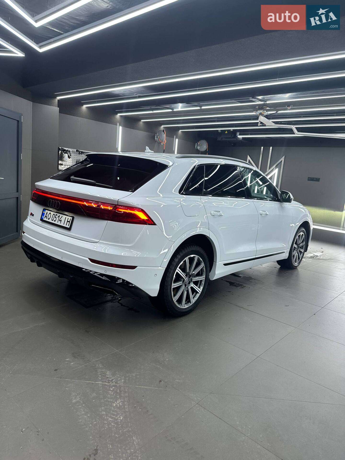 Audi Q8 2024 VIN WA1EVBF12RD009995 фото оголошення 4 з 25