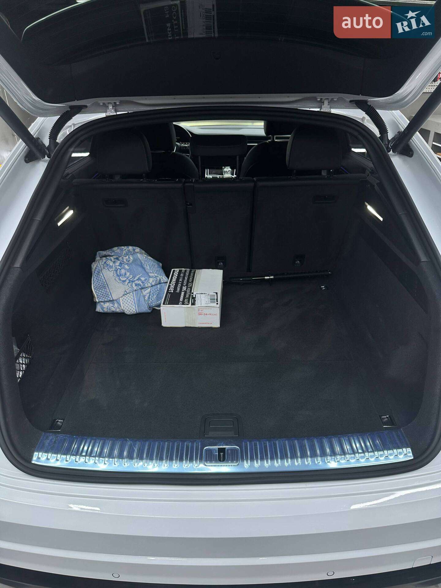 Audi Q8 2024 VIN WA1EVBF12RD009995 фото оголошення 25 з 25