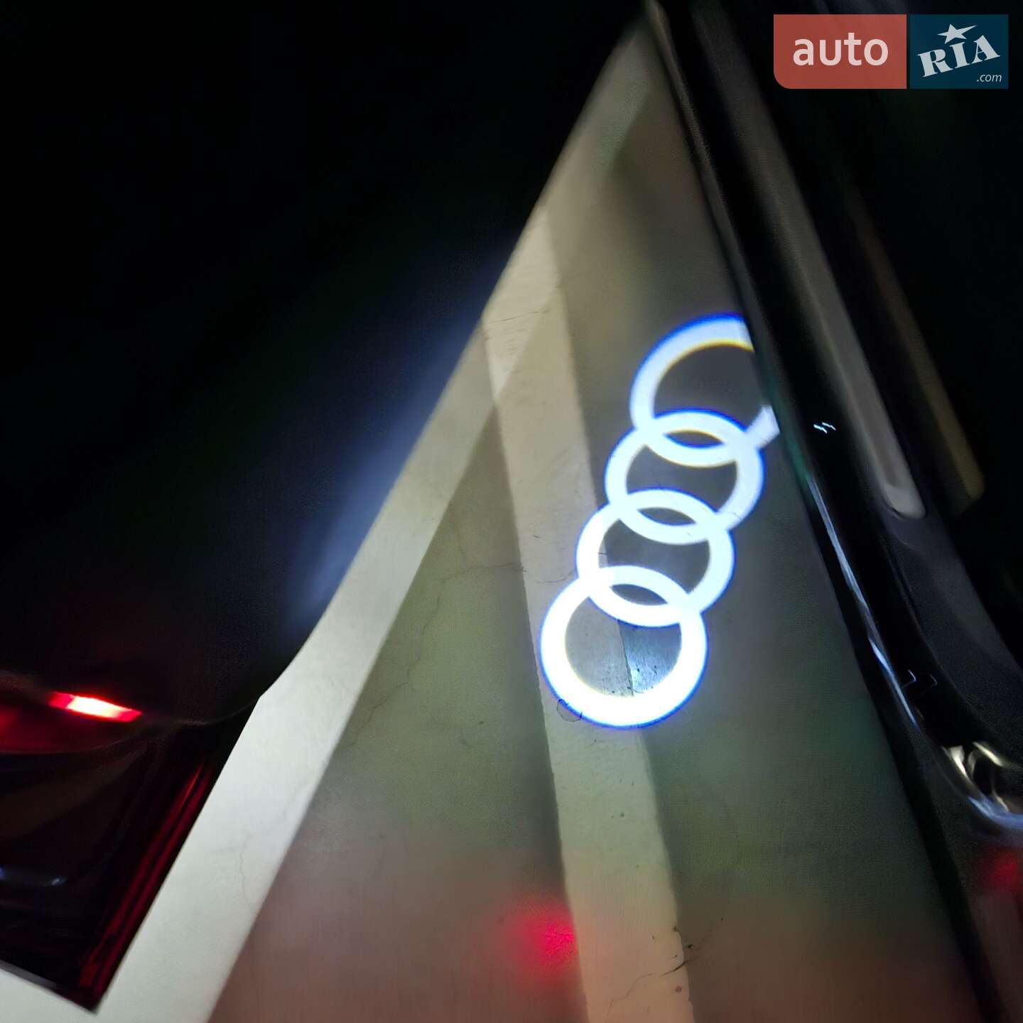 Audi Q5 2013 VIN WA1LFAFP6DA096460 фото оголошення 10 з 15