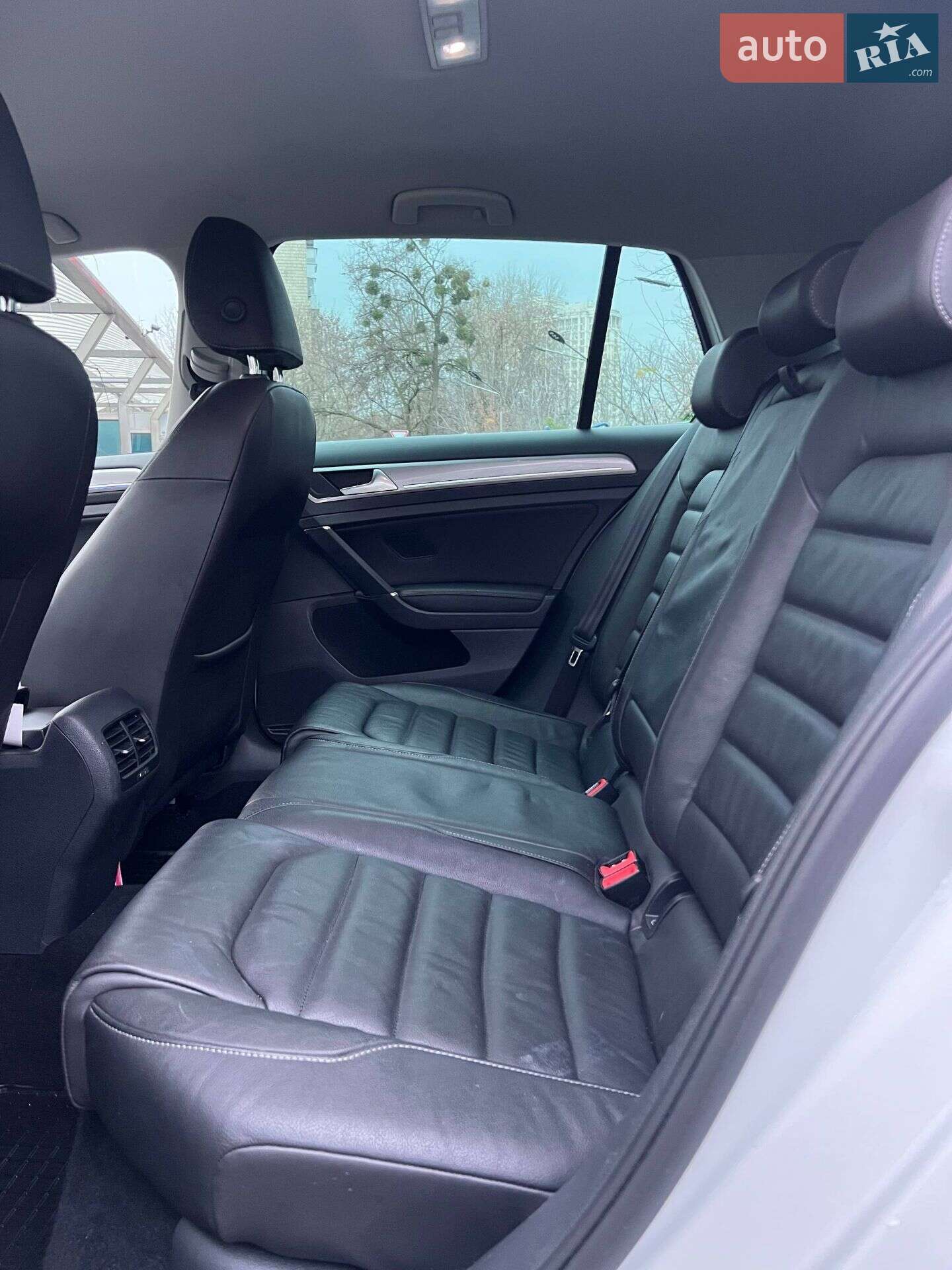 Volkswagen Golf 2015 VIN WVWZZZAUZFW907043 фото оголошення 7 з 11