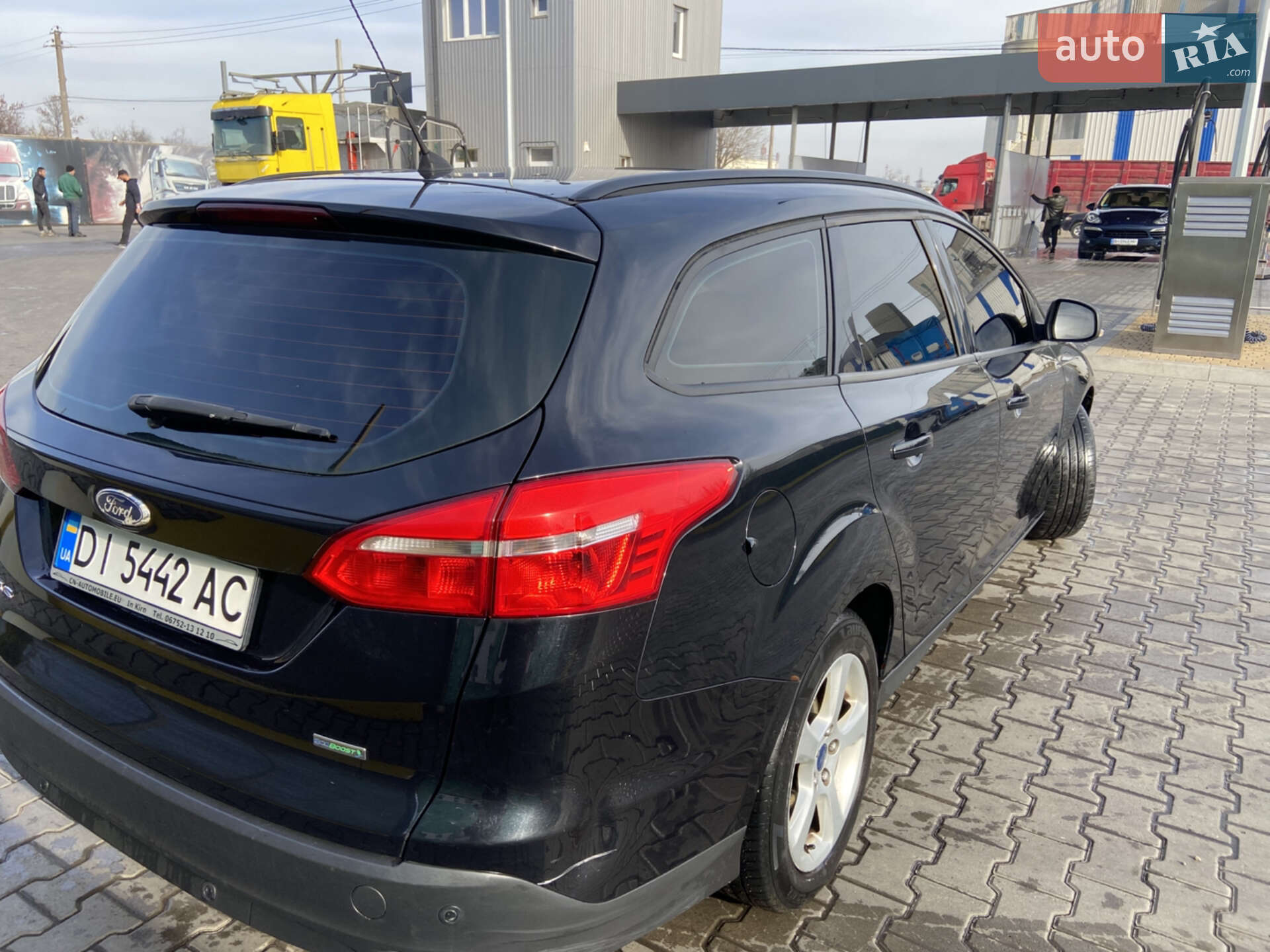 Ford Focus 2015 VIN WF06XXGCC6FE16754 фото оголошення 4 з 25