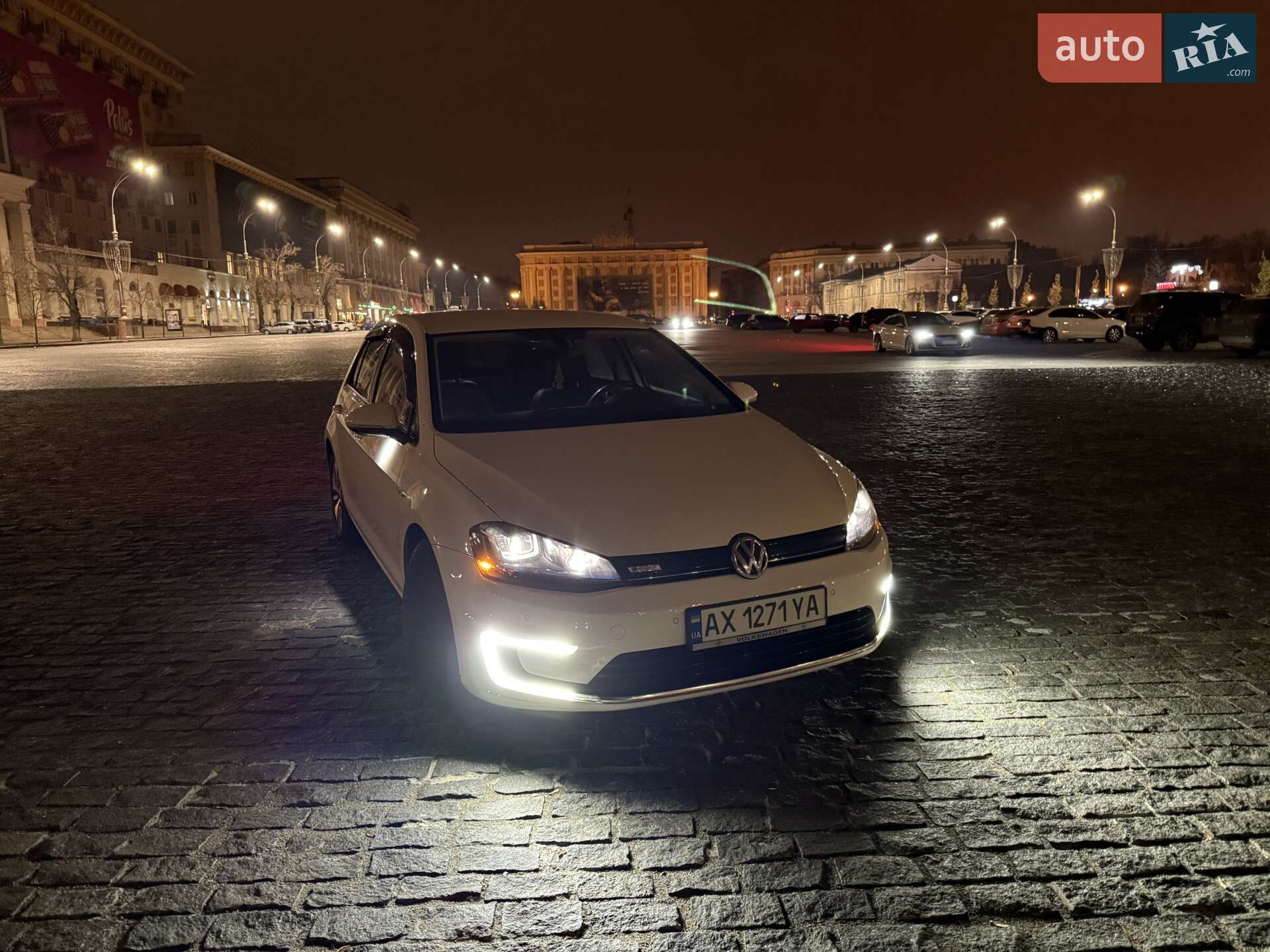 Volkswagen e-Golf 2015 VIN WVWPP7AU0FW910810 фото оголошення 38 з 39