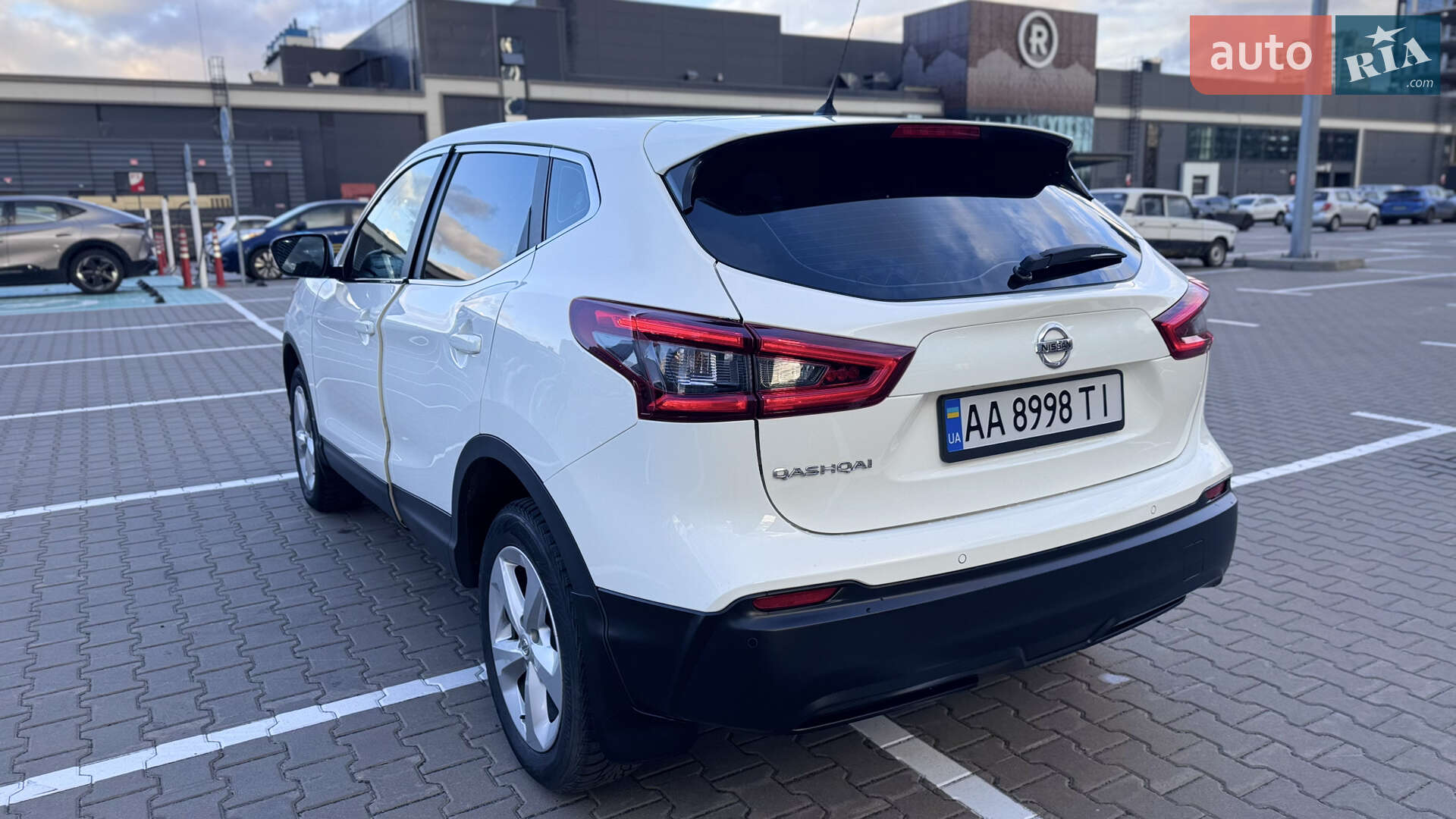 Nissan Qashqai 2018 VIN SJNFEAJ11U2439726 фото оголошення 6 з 20