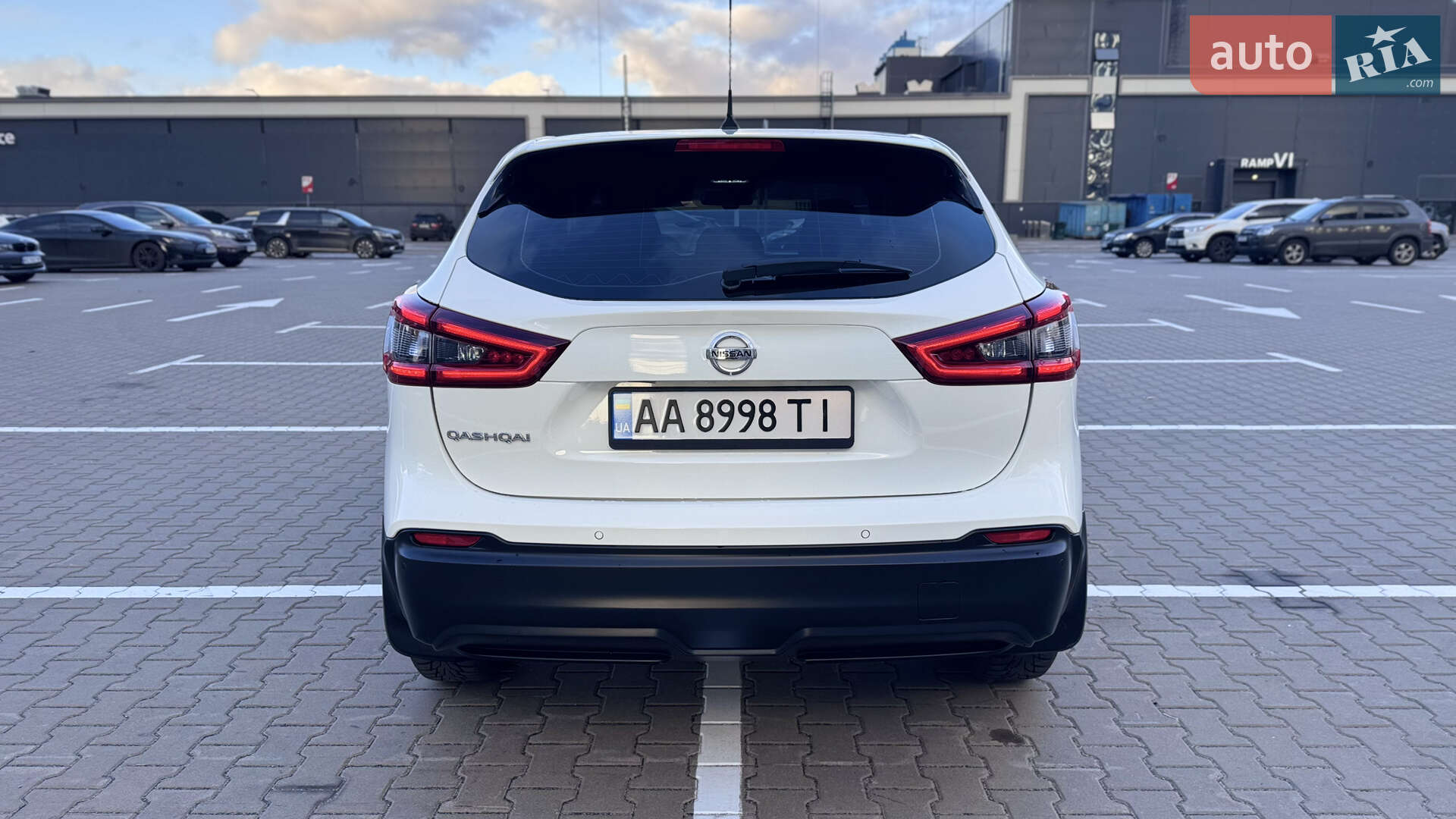 Nissan Qashqai 2018 VIN SJNFEAJ11U2439726 фото оголошення 7 з 20