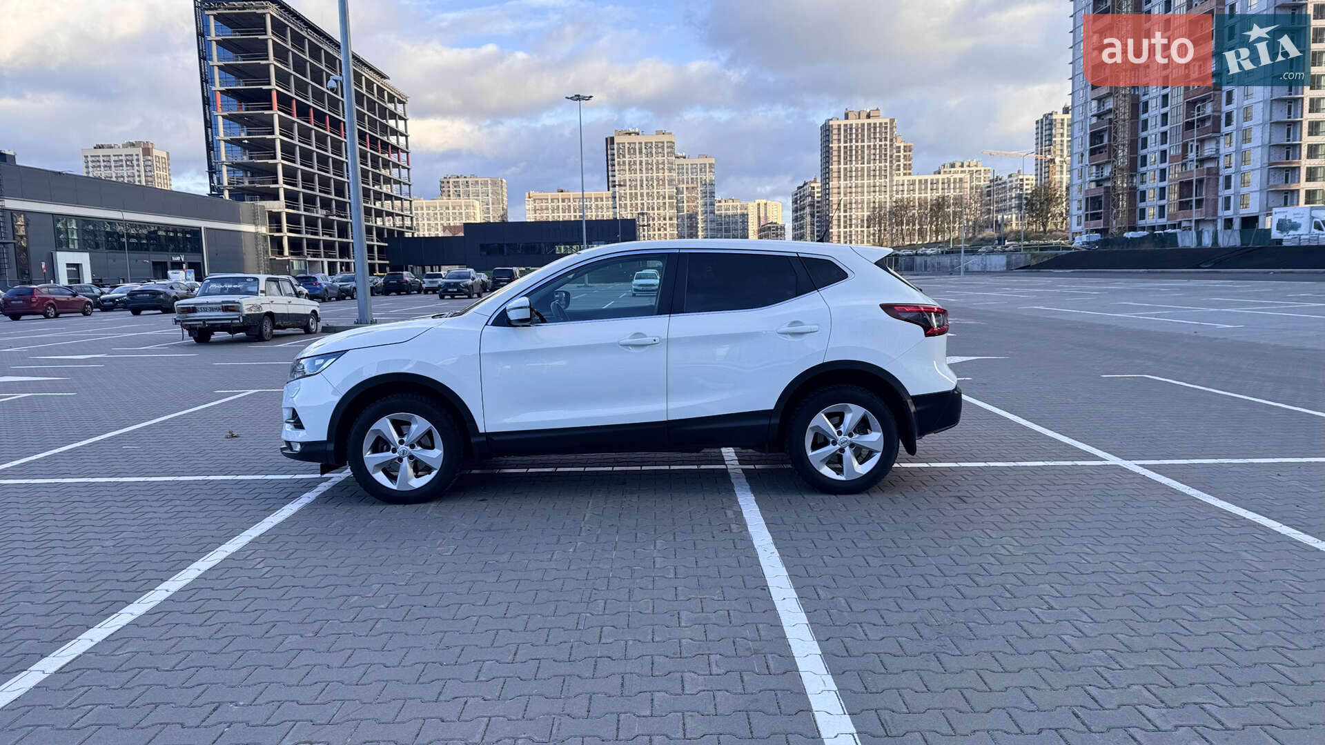 Nissan Qashqai 2018 VIN SJNFEAJ11U2439726 фото оголошення 12 з 20
