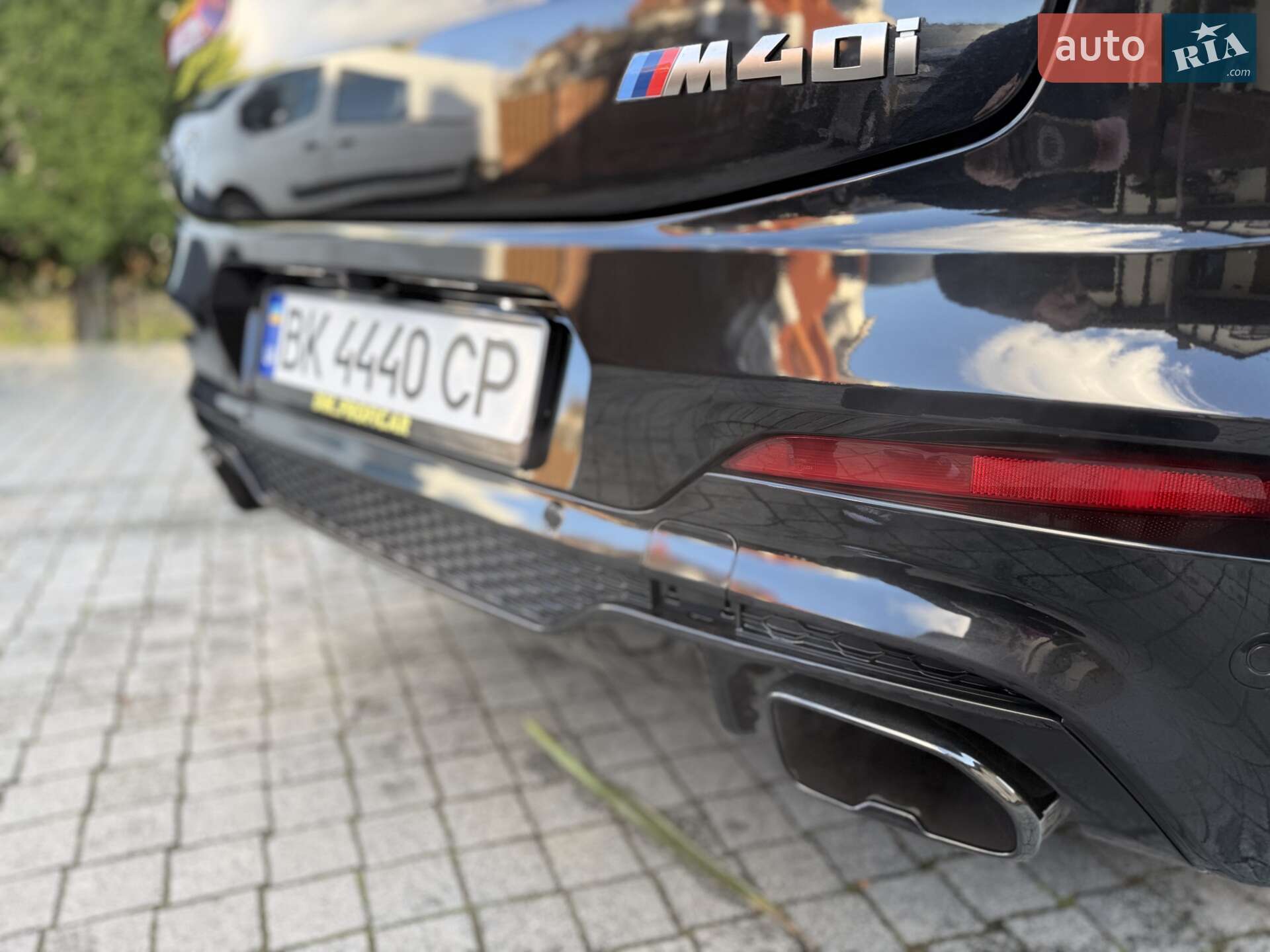 BMW X4 2019 VIN 5UXUJ5C59KLJ64026 фото оголошення 3 з 44