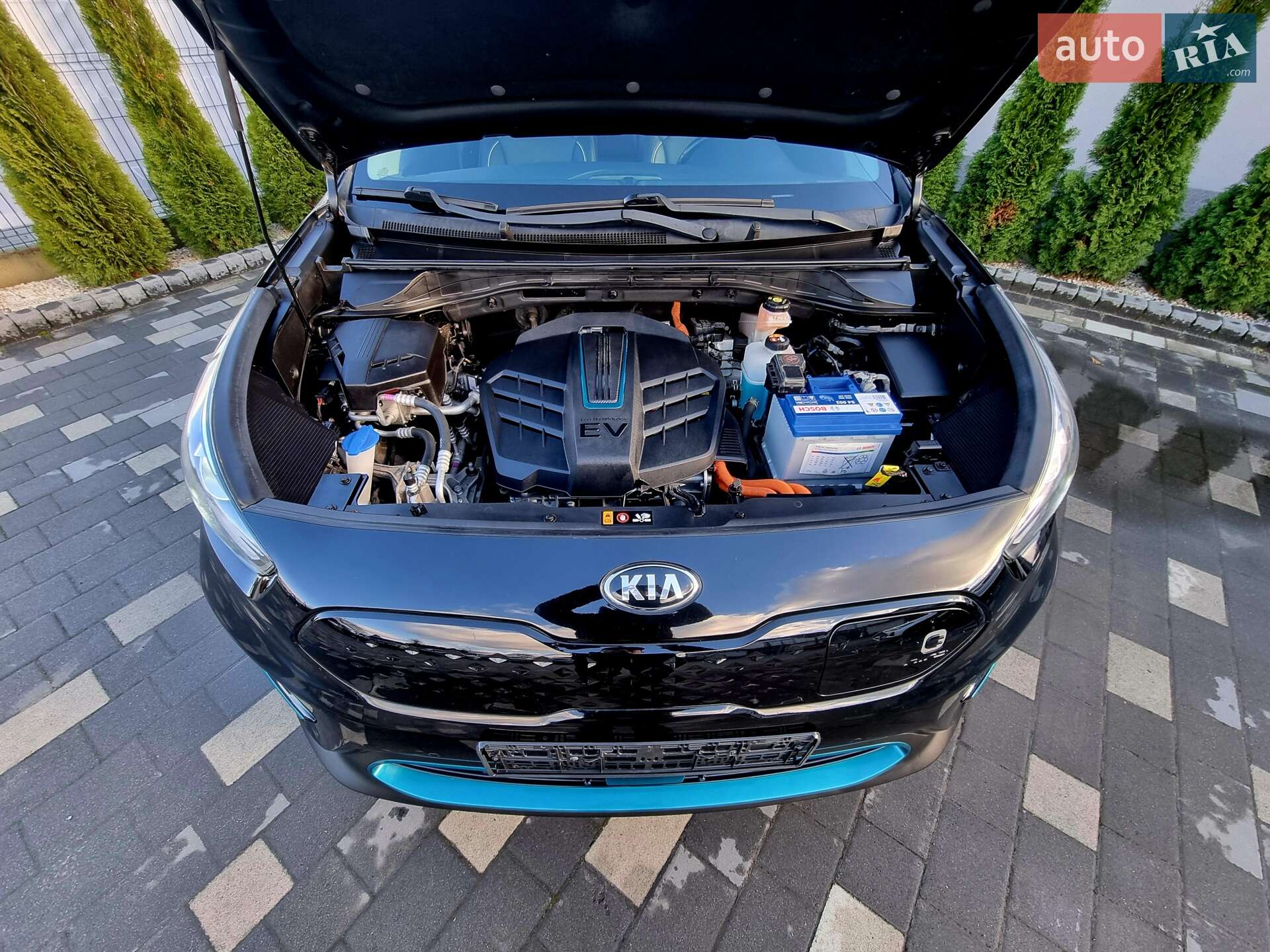 Kia Niro 2019 VIN KNACC81GFK5019719 фото оголошення 2 з 76