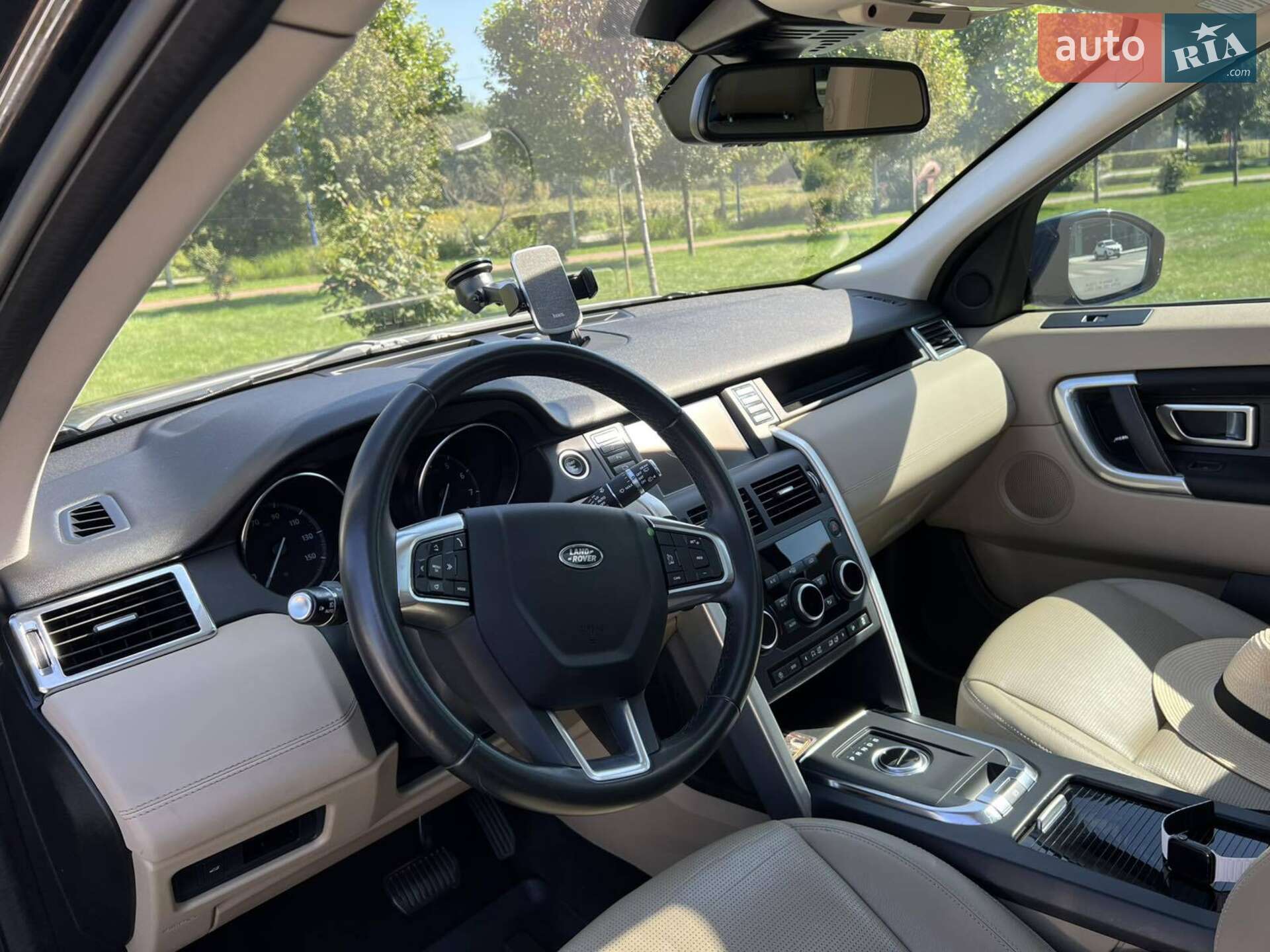 Land Rover Discovery Sport 2019 VIN SALCR2FX7KH818759 фото оголошення 17 з 28