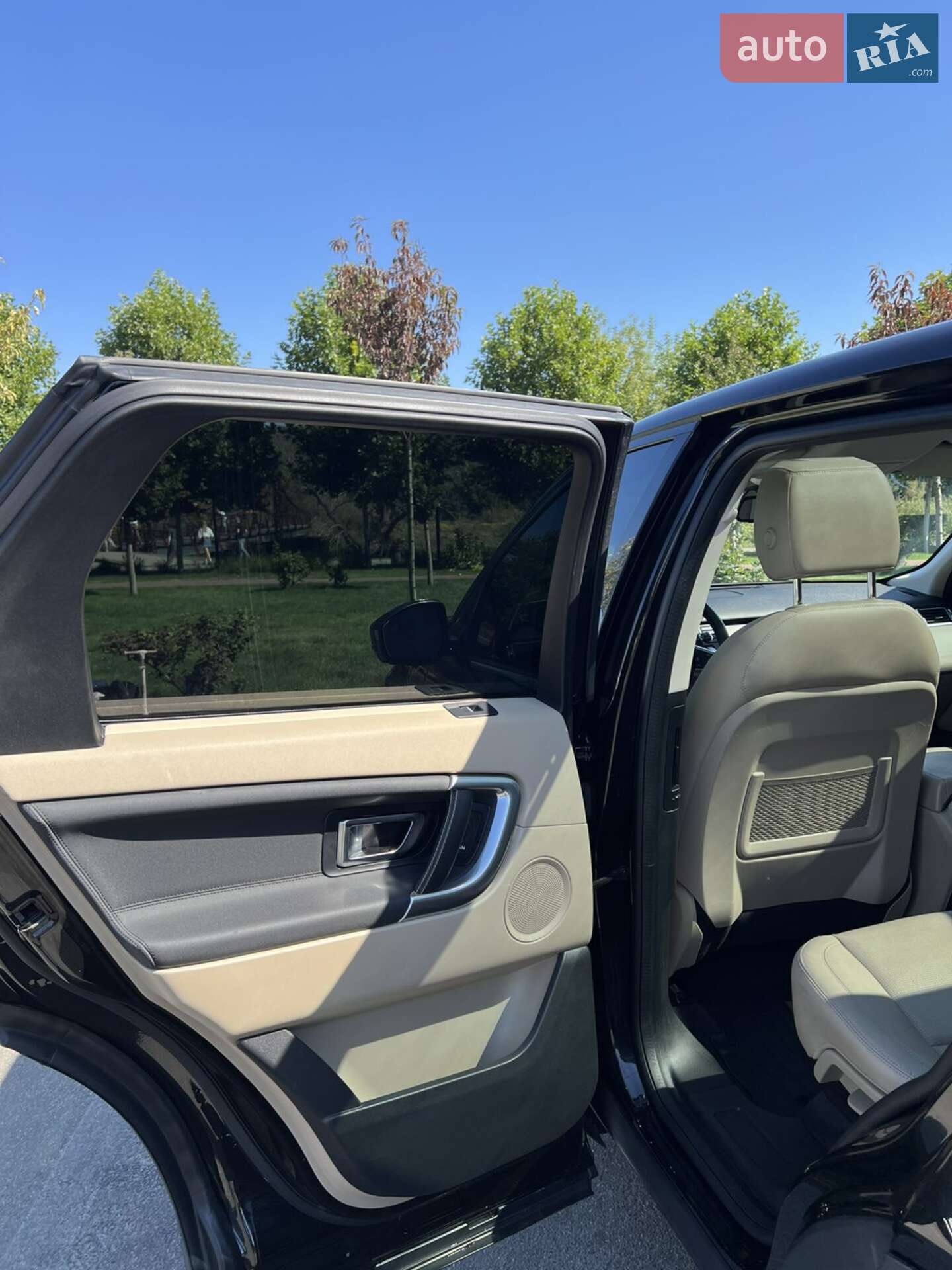 Land Rover Discovery Sport 2019 VIN SALCR2FX7KH818759 фото оголошення 22 з 28