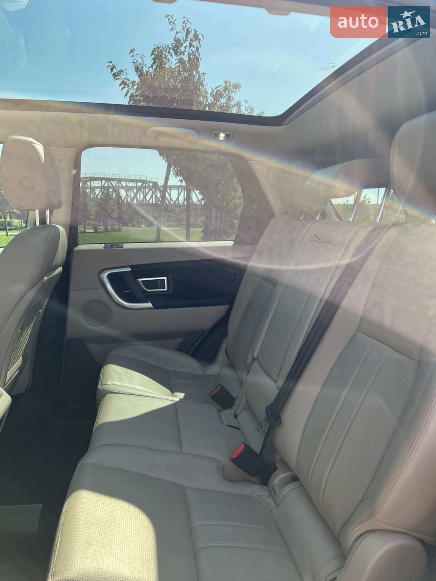 Land Rover Discovery Sport 2019 VIN SALCR2FX7KH818759 фото оголошення 23 з 28