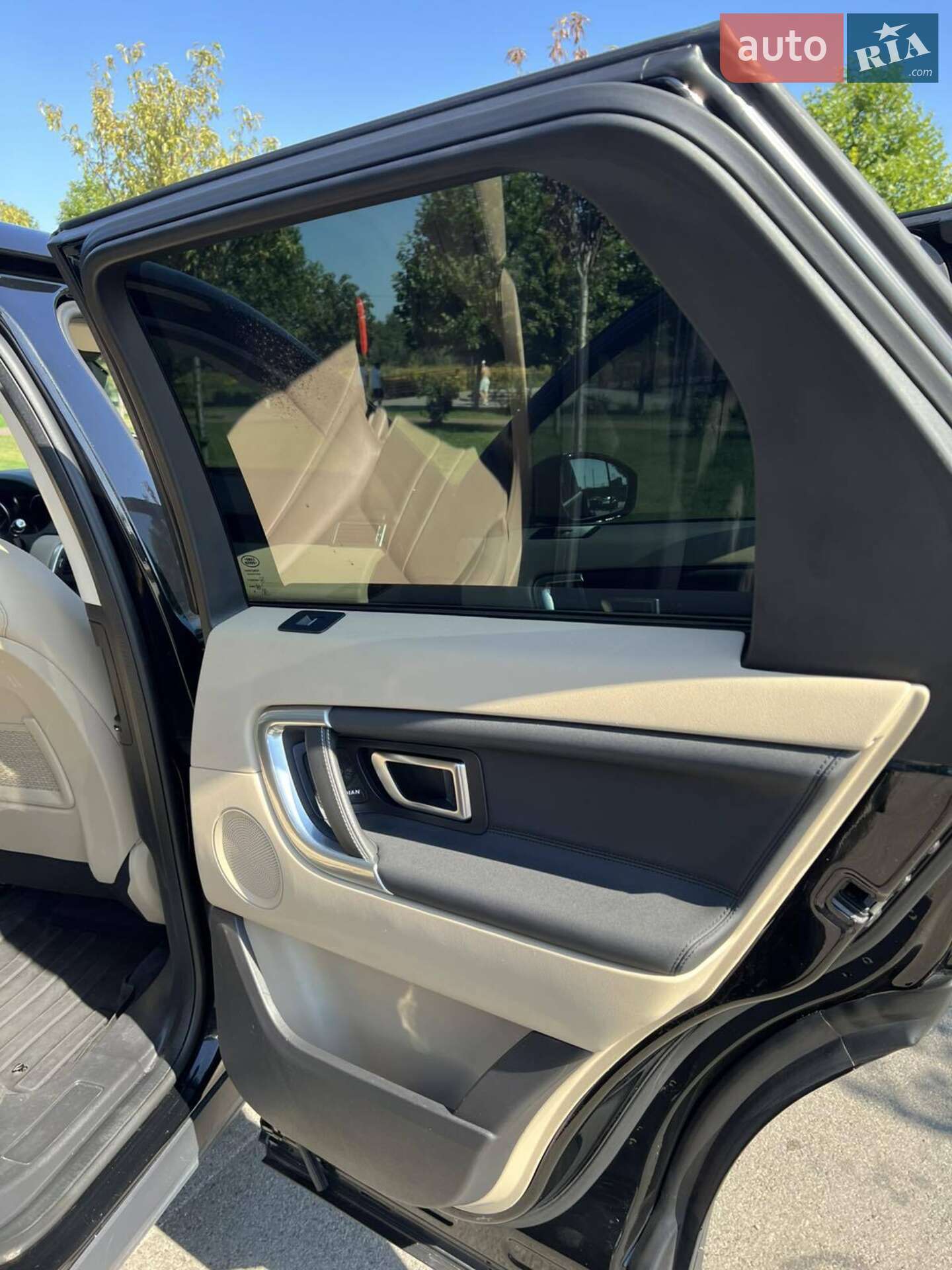 Land Rover Discovery Sport 2019 VIN SALCR2FX7KH818759 фото оголошення 27 з 28