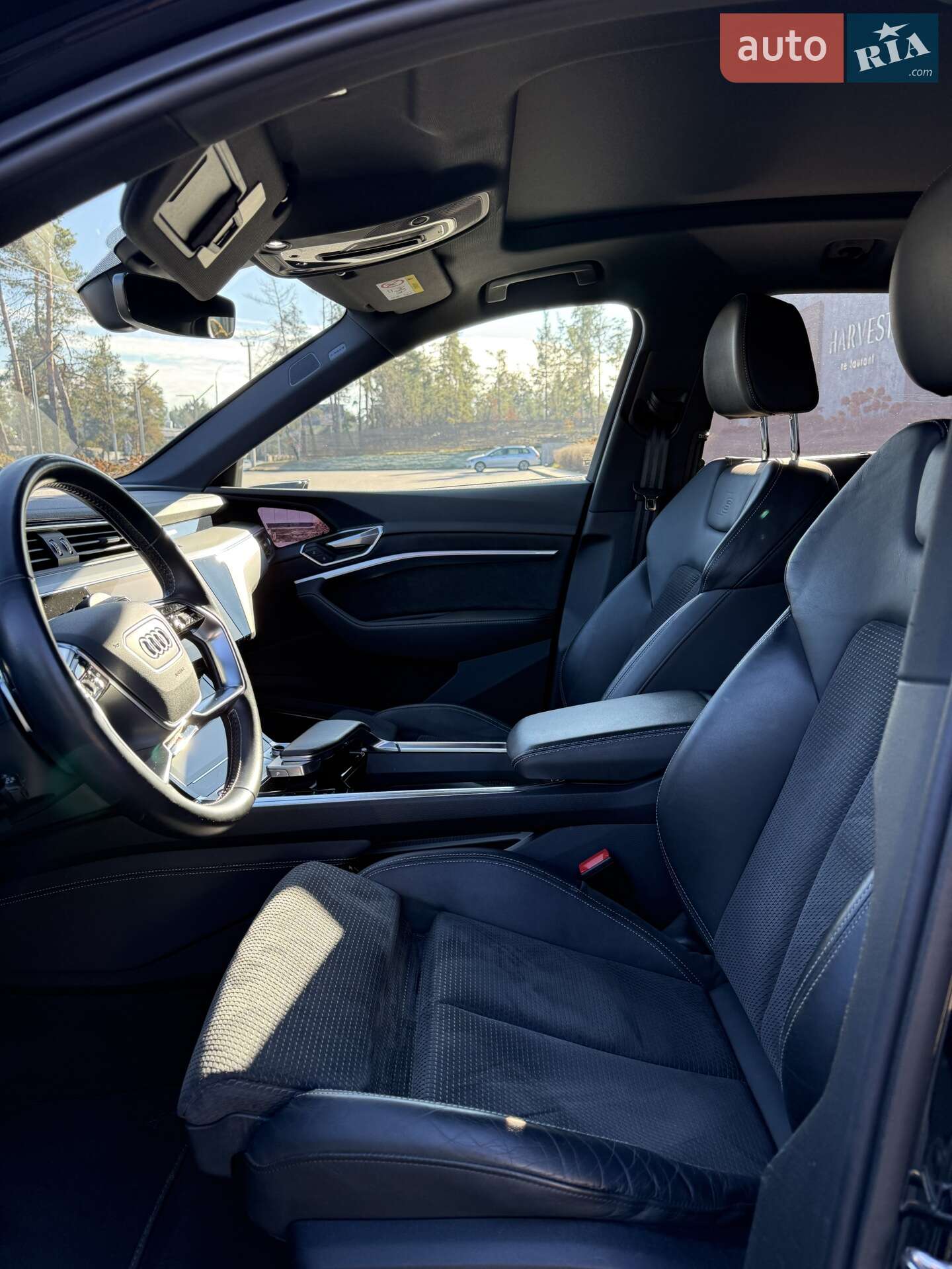 Audi e-tron 2021 VIN WAUZZZGEXMB024851 фото оголошення 7 з 16