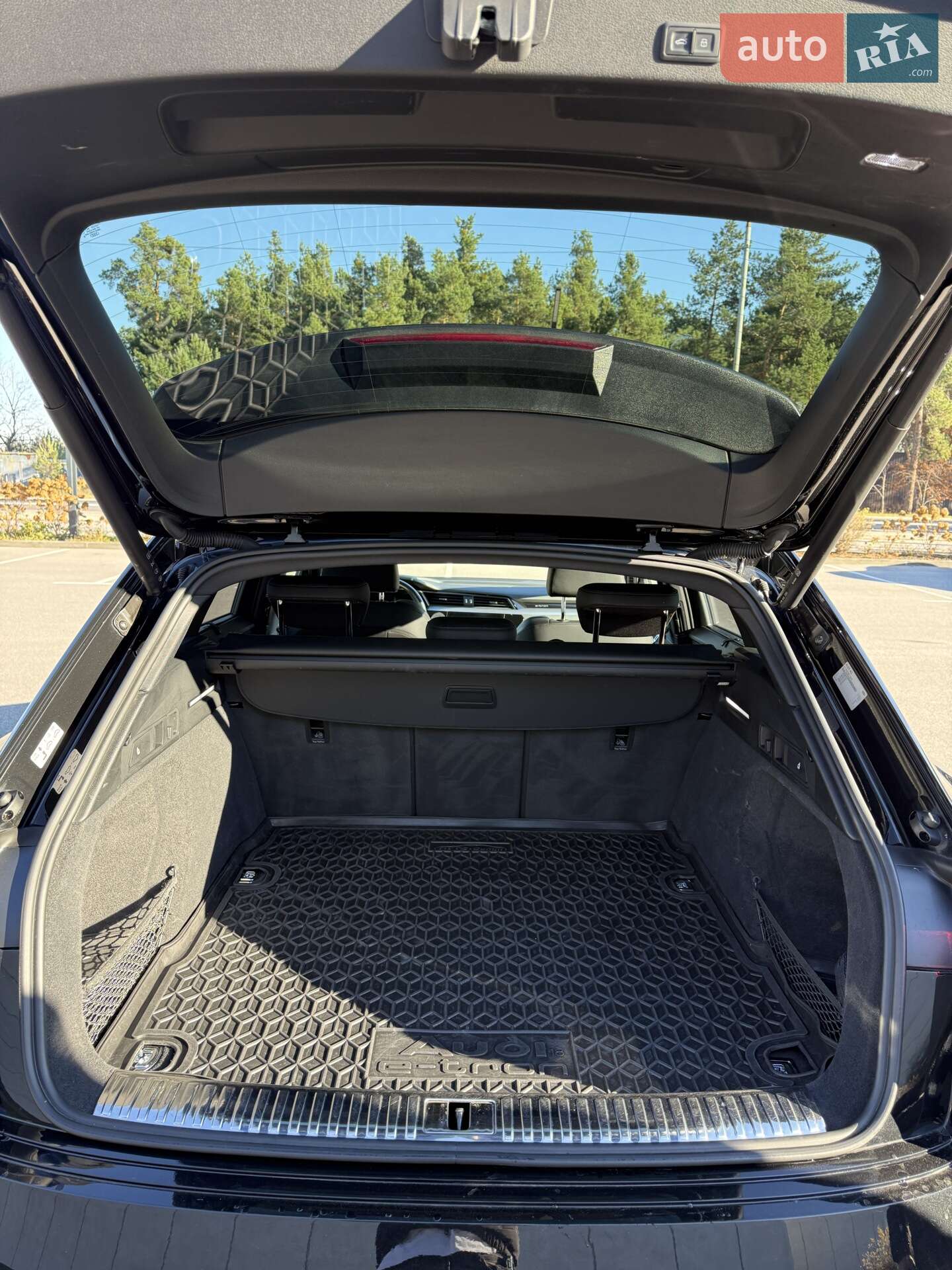 Audi e-tron 2021 VIN WAUZZZGEXMB024851 фото оголошення 14 з 16