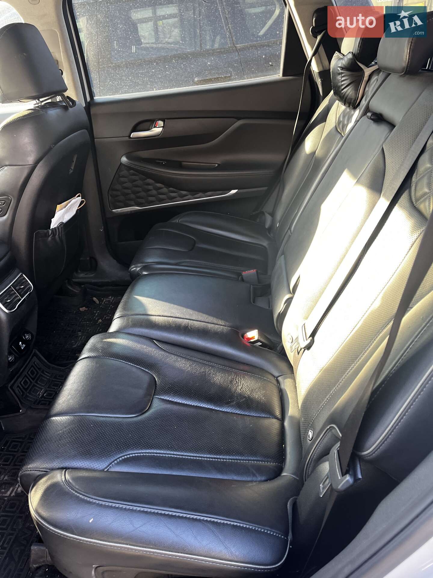 Hyundai Santa FE 2020 VIN KMHS381HHMU343020 фото оголошення 2 з 3