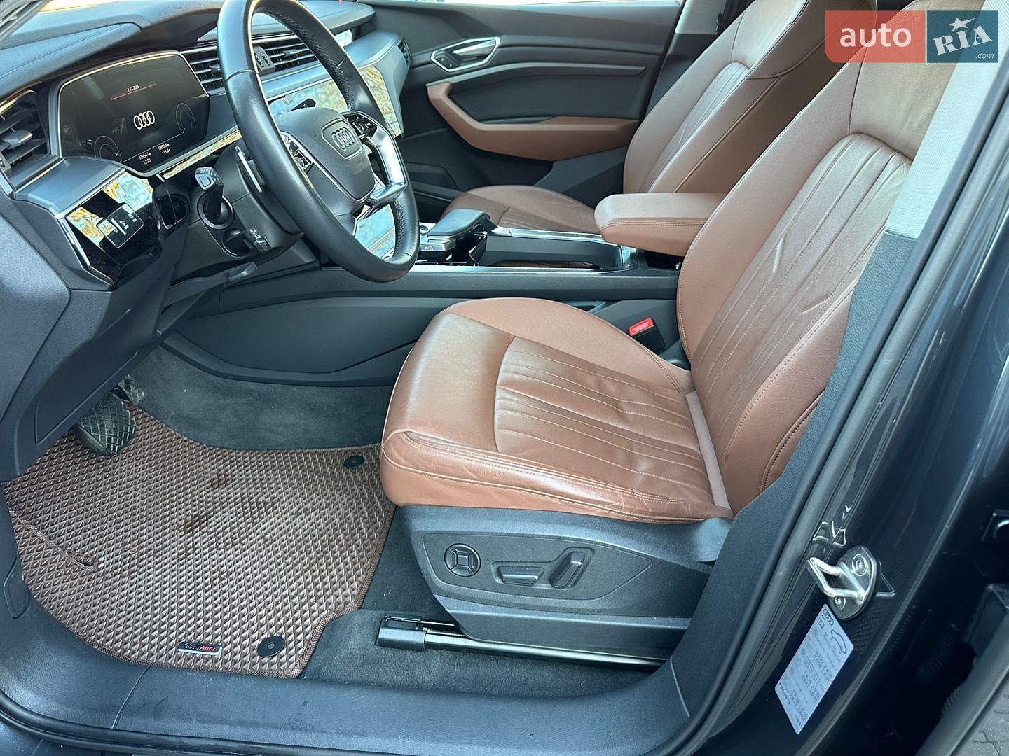 Audi e-tron Sportback 2021 VIN WAUZZZGE8NB015809 фото оголошення 4 з 14