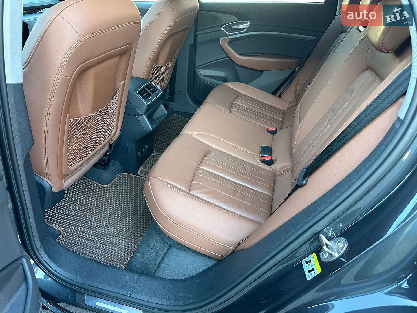 Audi e-tron Sportback 2021 VIN WAUZZZGE8NB015809 фото оголошення 7 з 14