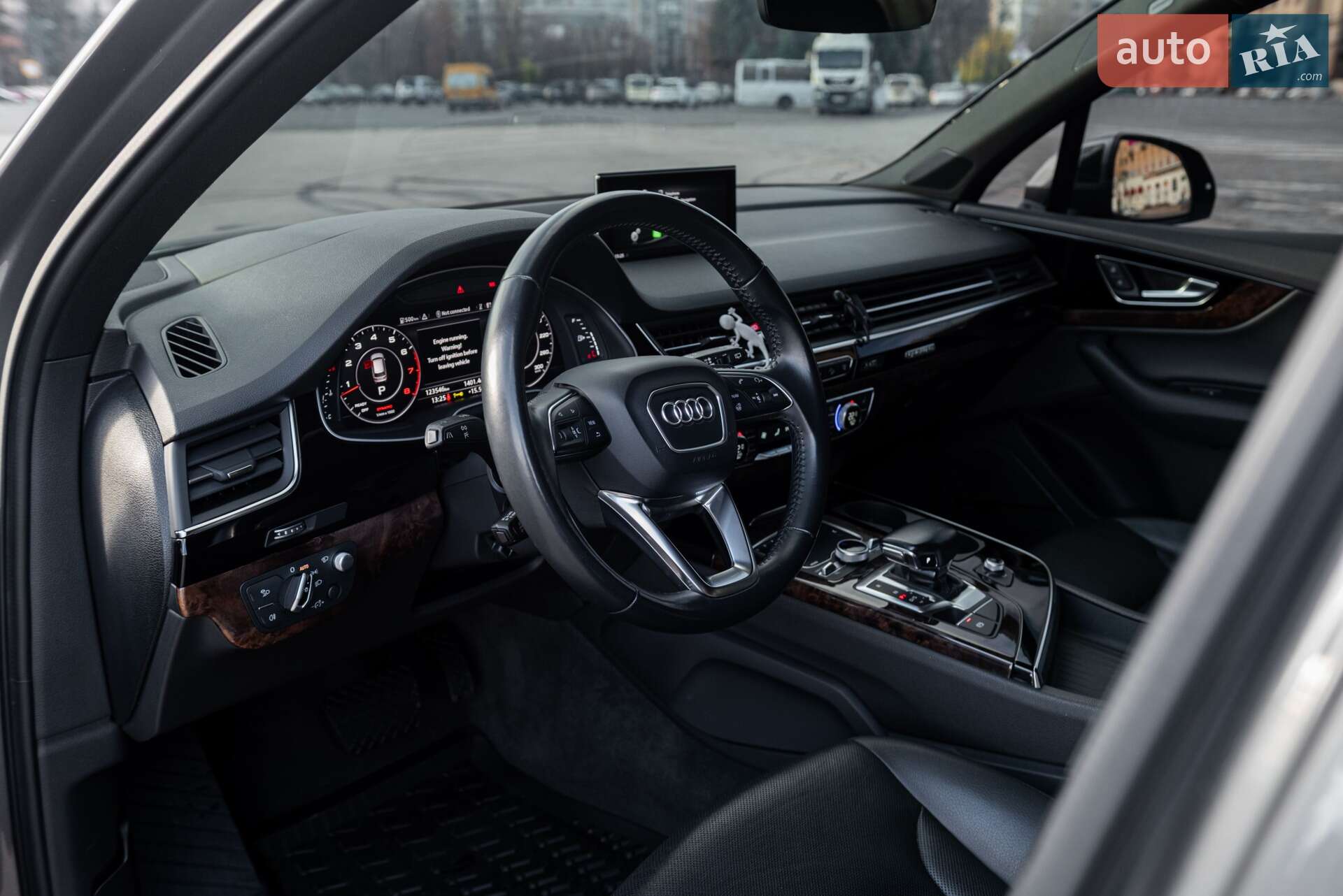 Audi Q7 2017 VIN WA1VAAF76HD057525 фото оголошення 35 з 49