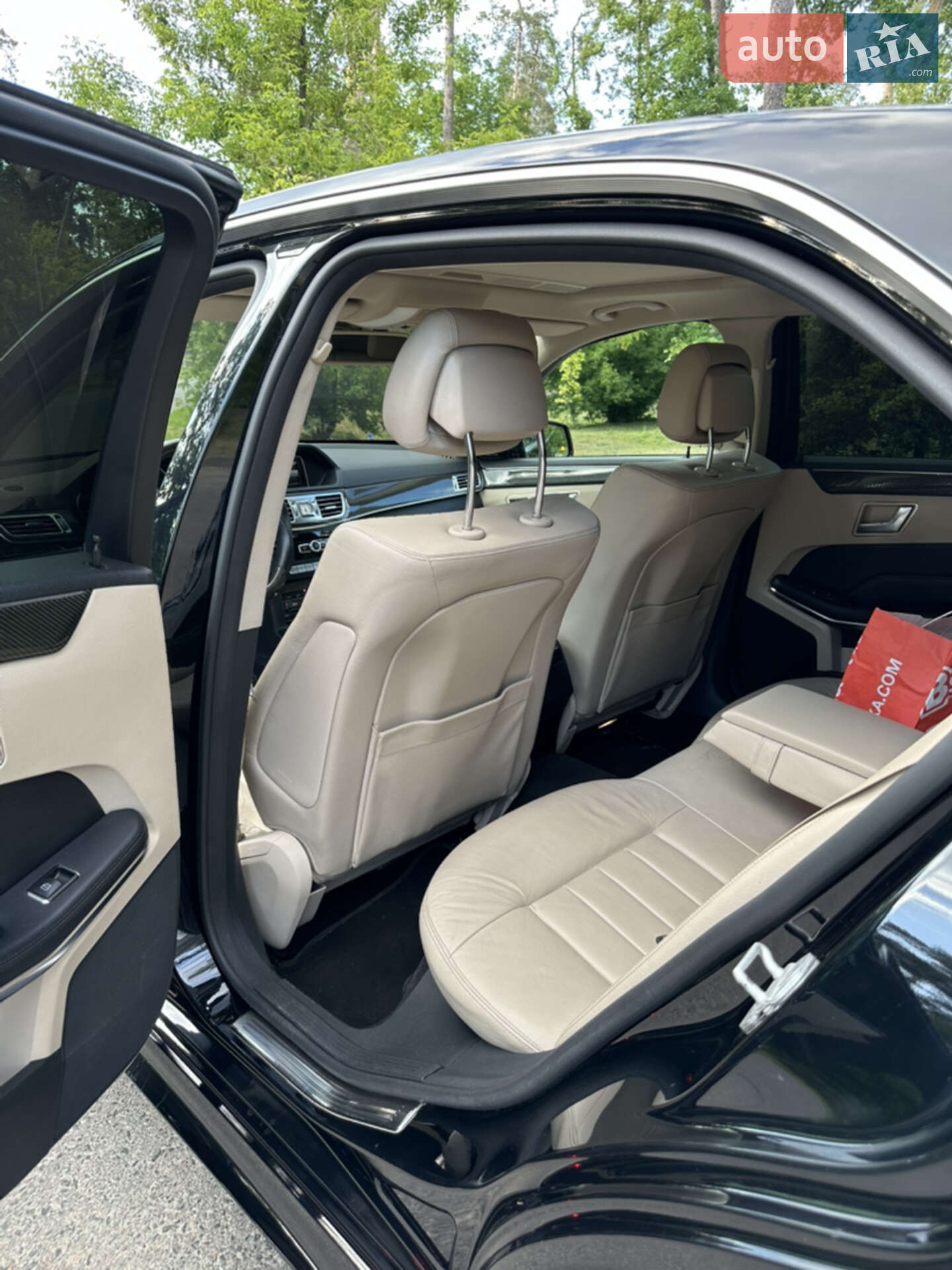 Mercedes-Benz E-Class 2013 VIN WDDHF8JB0EA845454 фото оголошення 12 з 20