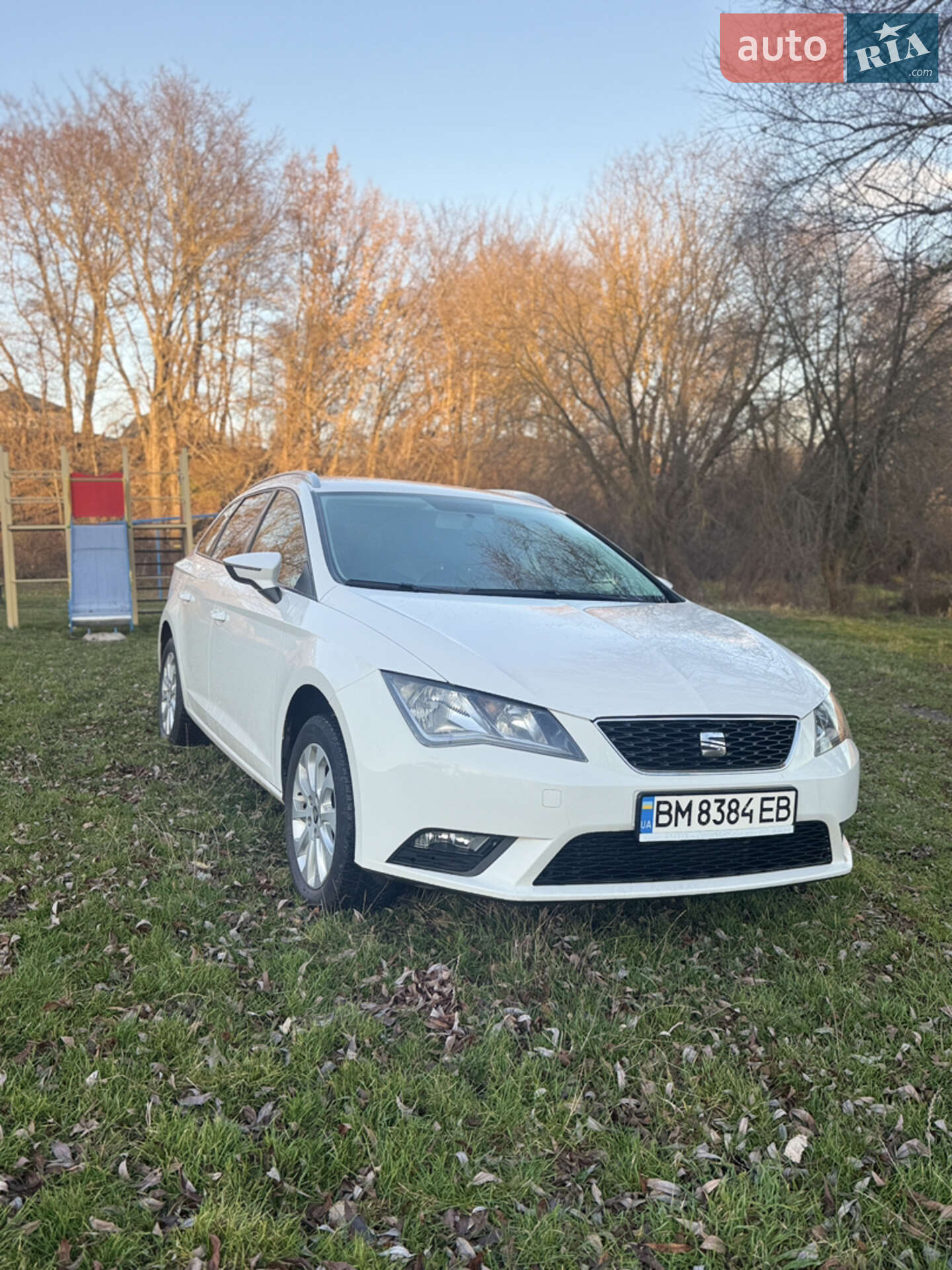 SEAT Leon 2016 VIN VSSZZZ5FZGR157665 фото оголошення 2 з 17