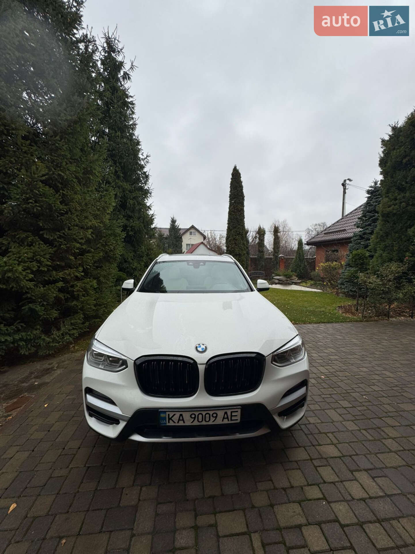 BMW X3 2019 VIN 5UXTY3C08LLE55430 фото оголошення 10 з 20