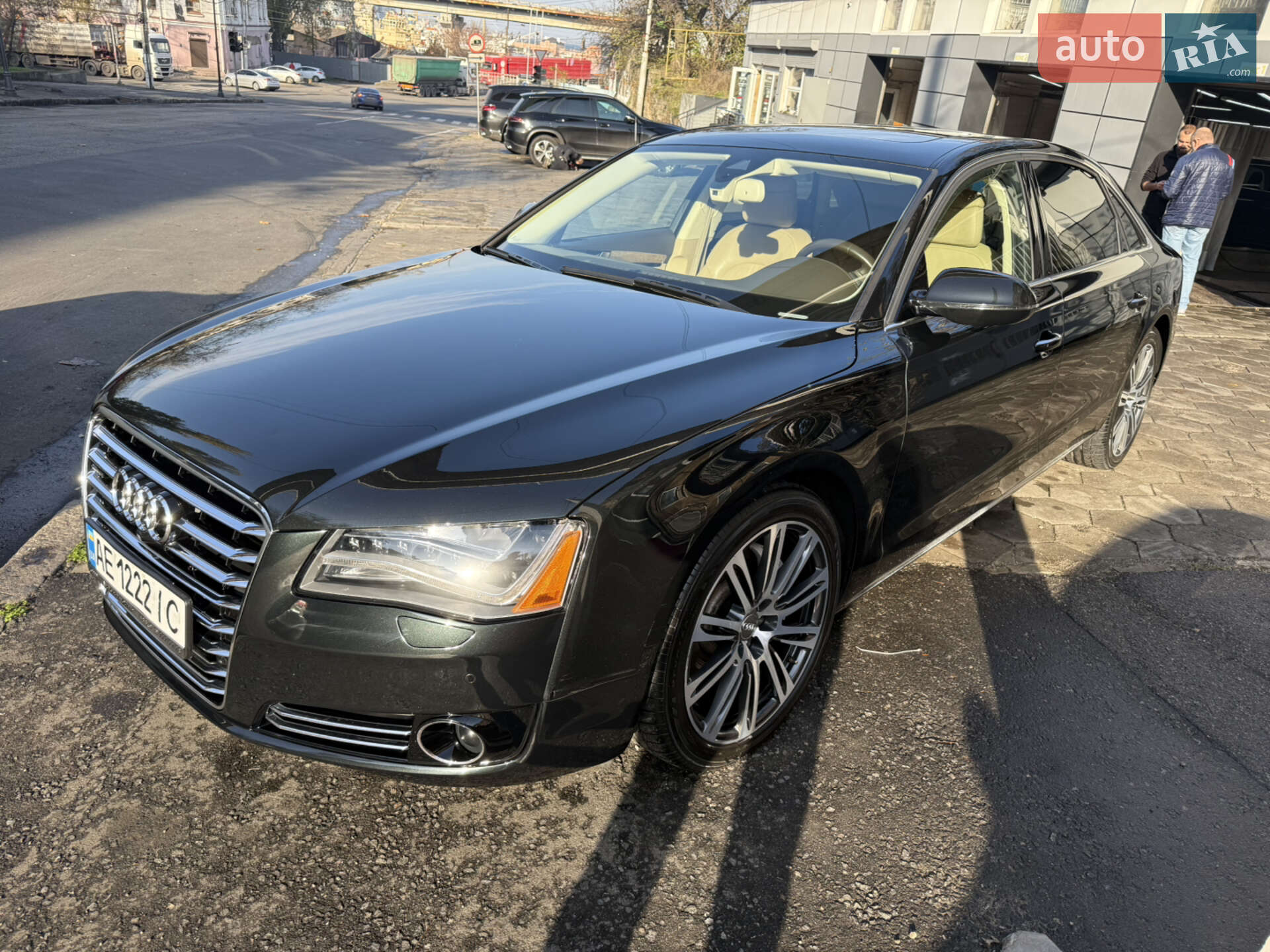 Audi A8 2013 VIN WAURGAFD2DN024678 фото оголошення 15 з 19