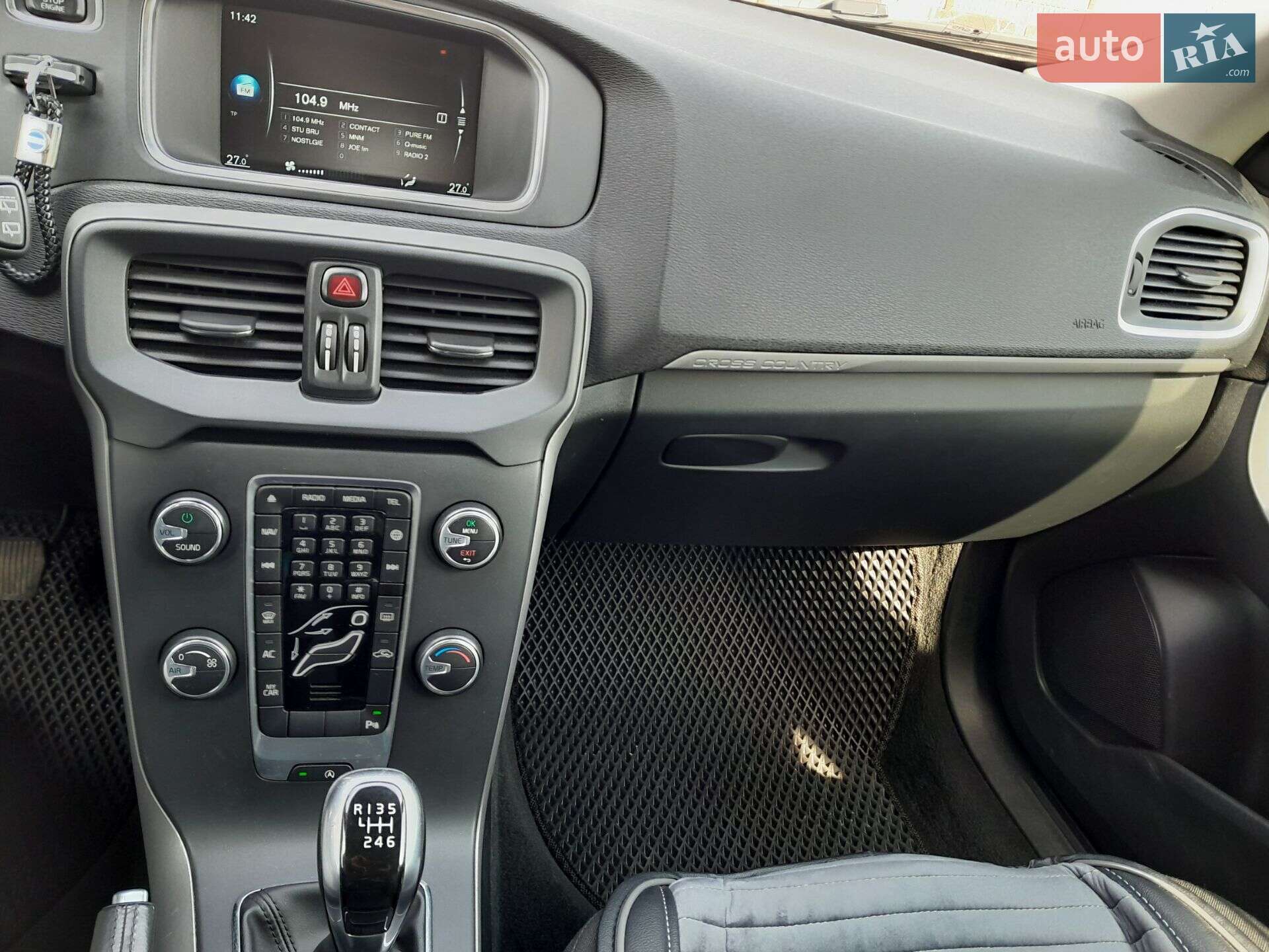 Volvo V40 Cross Country 2015 VIN YV1MZ8451F2078836 фото оголошення 28 з 39