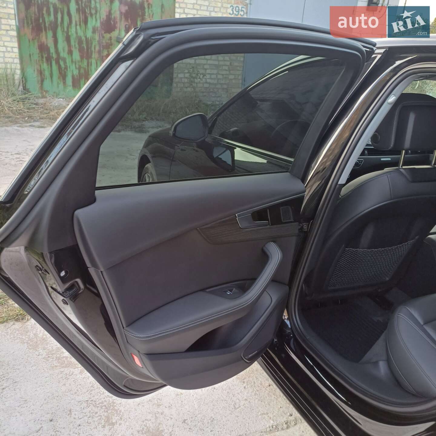 Audi A4 2022 VIN WAUBBAF47PN001434 фото оголошення 6 з 15