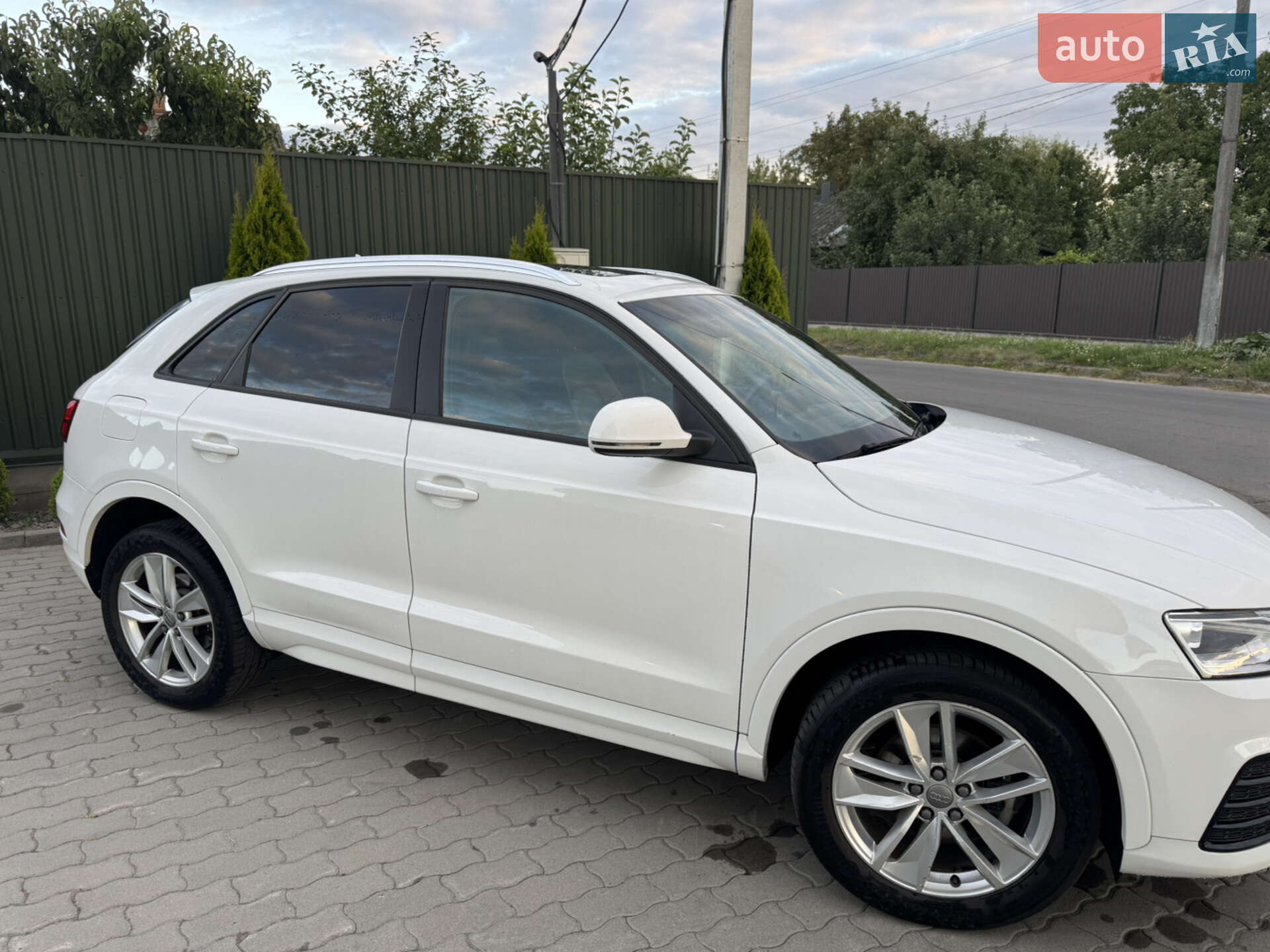 Audi Q3 2018 VIN WA1BCCFS7JR029576 фото оголошення 4 з 36