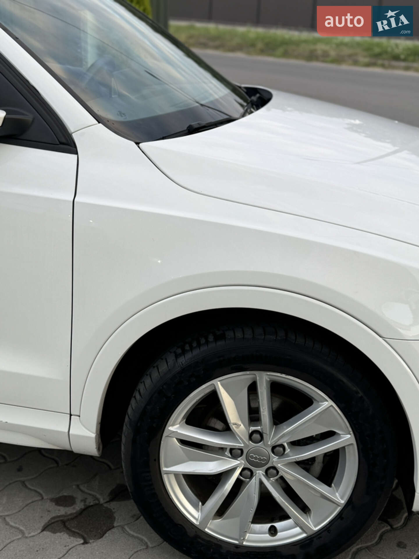 Audi Q3 2018 VIN WA1BCCFS7JR029576 фото оголошення 12 з 36