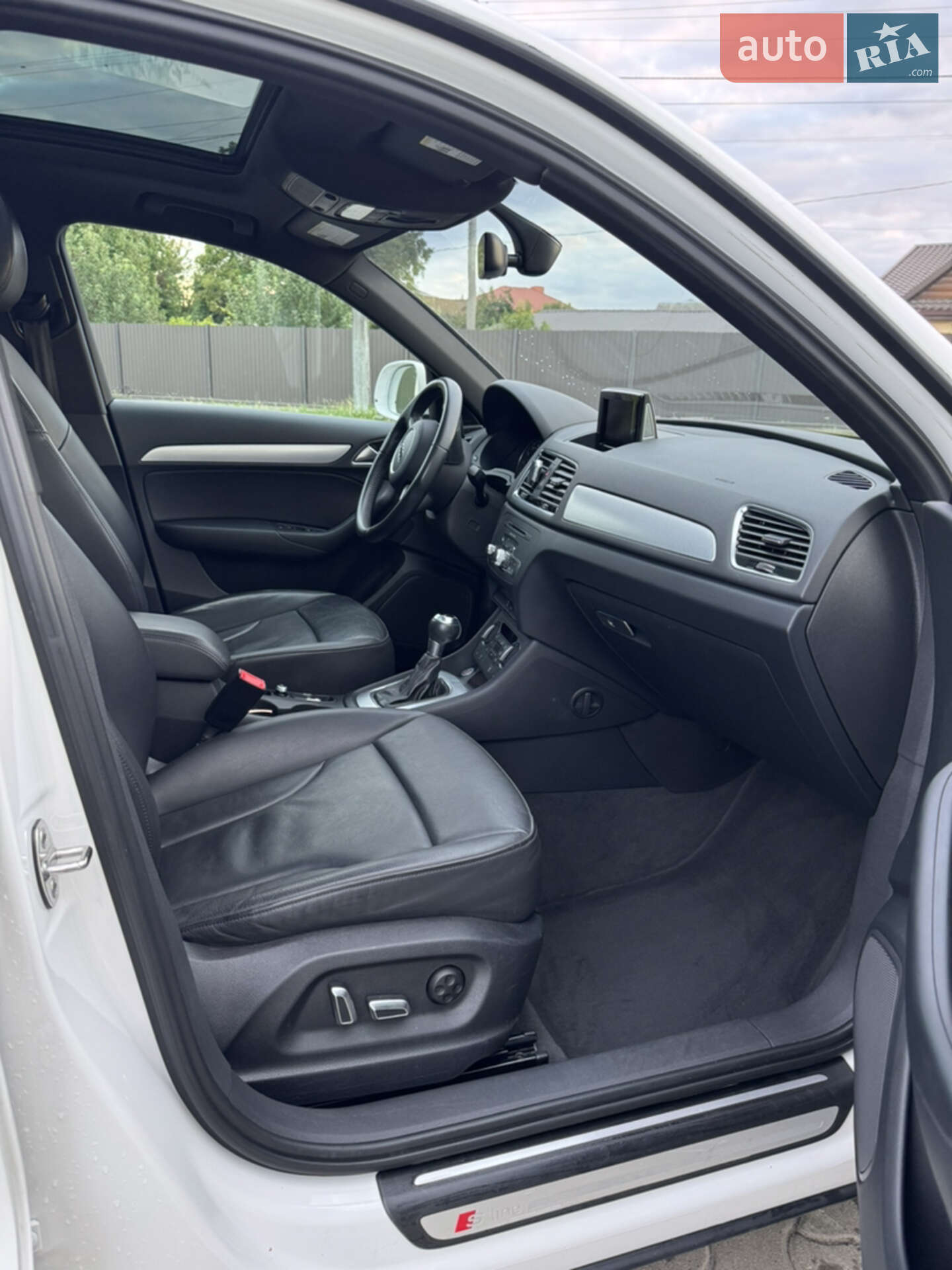 Audi Q3 2018 VIN WA1BCCFS7JR029576 фото оголошення 23 з 36