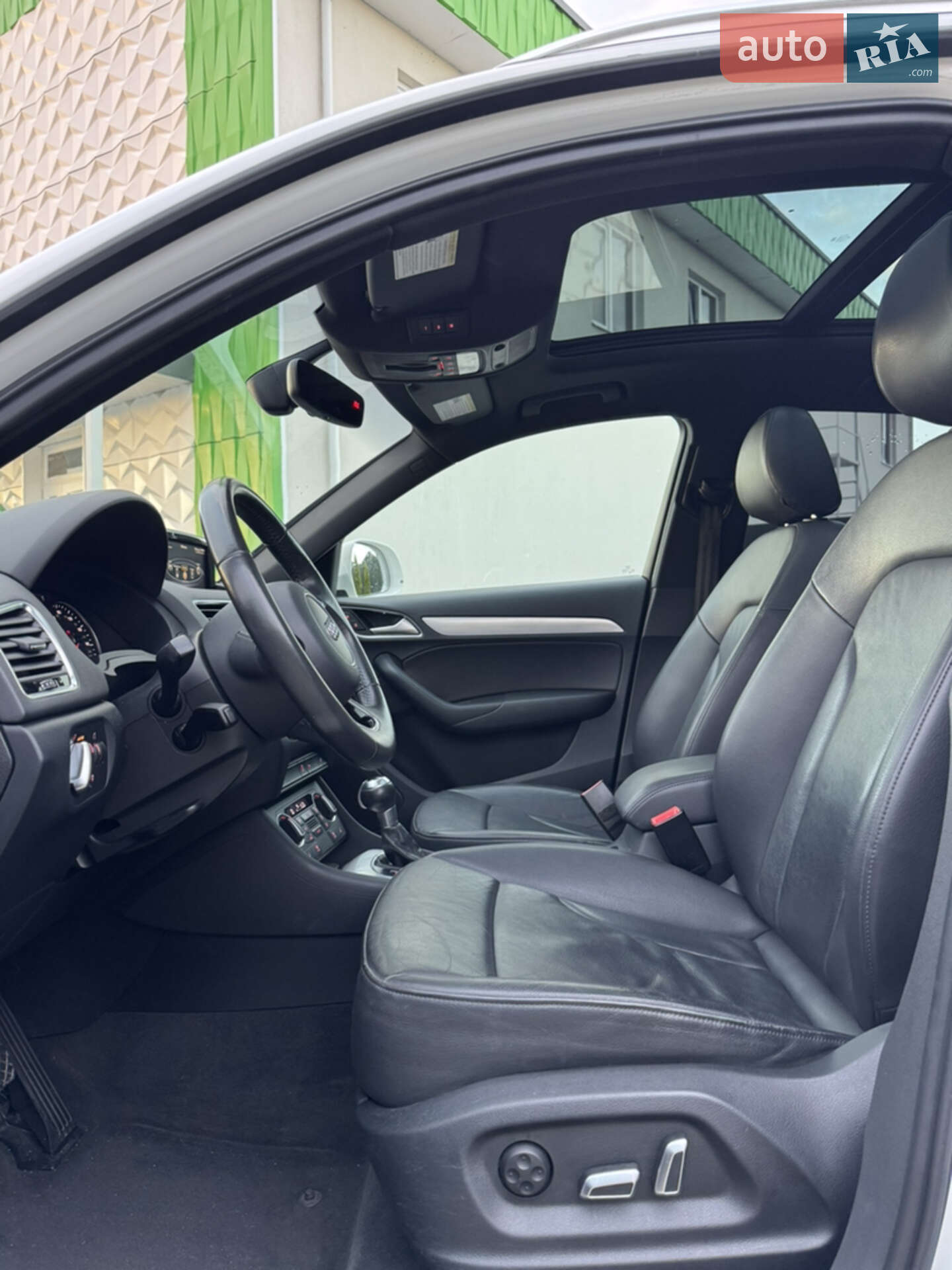 Audi Q3 2018 VIN WA1BCCFS7JR029576 фото оголошення 30 з 36