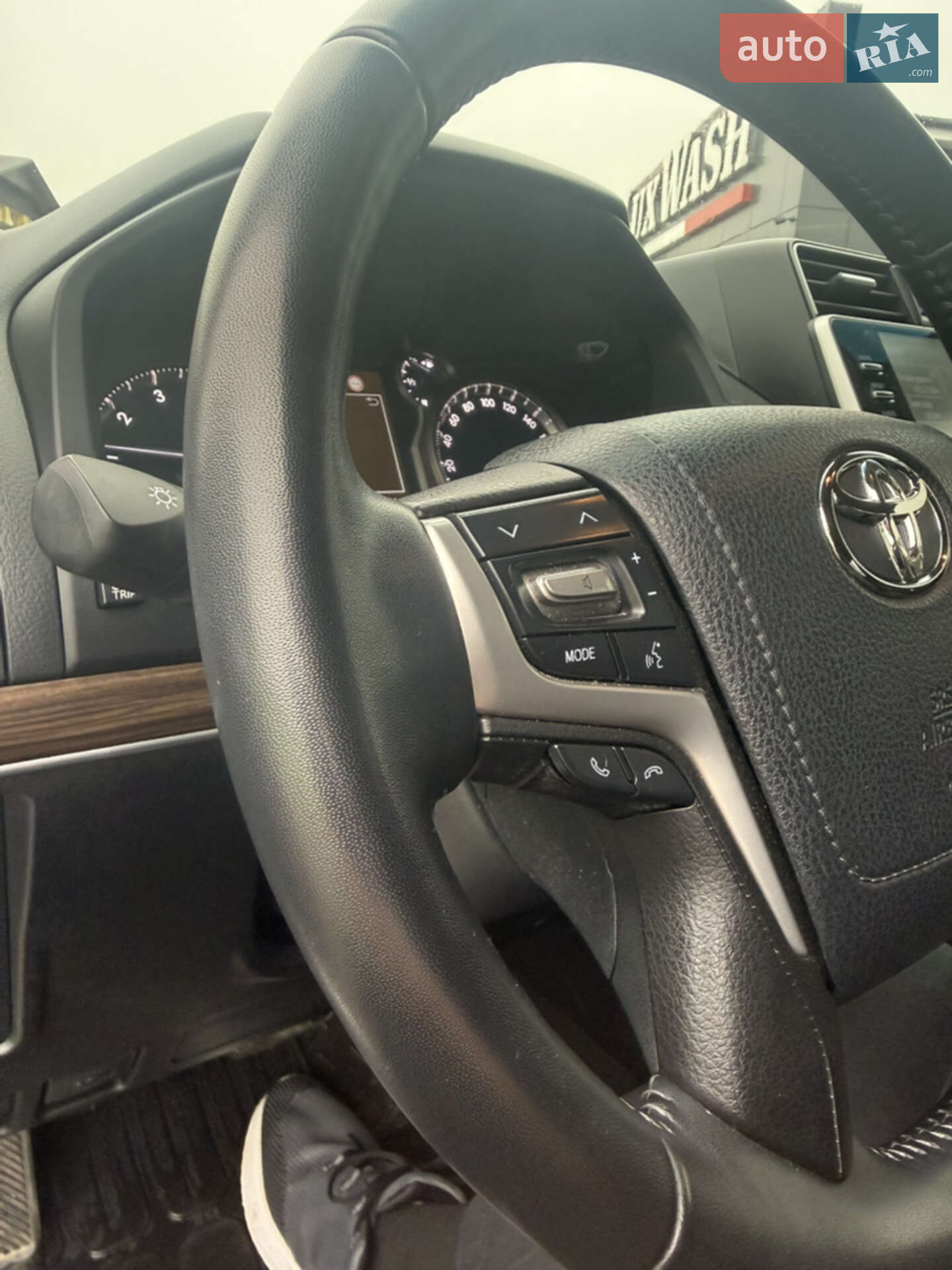 Toyota Land Cruiser Prado 2022 VIN JTEBU3FJX0K220423 фото оголошення 19 з 33
