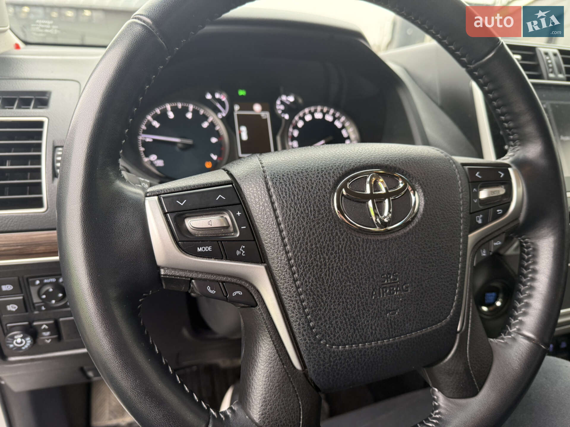 Toyota Land Cruiser Prado 2022 VIN JTEBU3FJX0K220423 фото оголошення 13 з 33