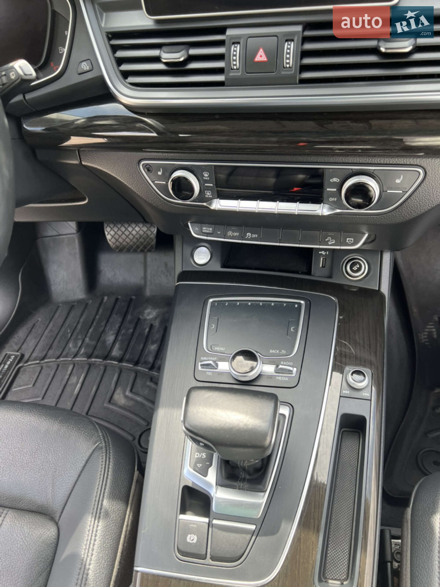 Audi Q5 2017 VIN WA1ANAFY6J2078470 фото оголошення 40 з 50