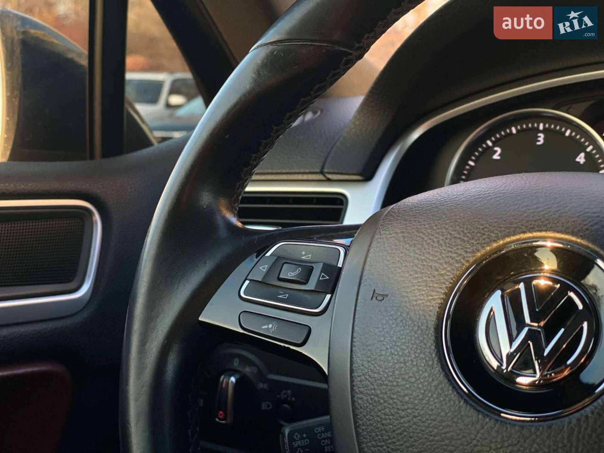 Volkswagen Touareg 2011 VIN WVGZZZ7PZCD017420 фото оголошення 11 з 25