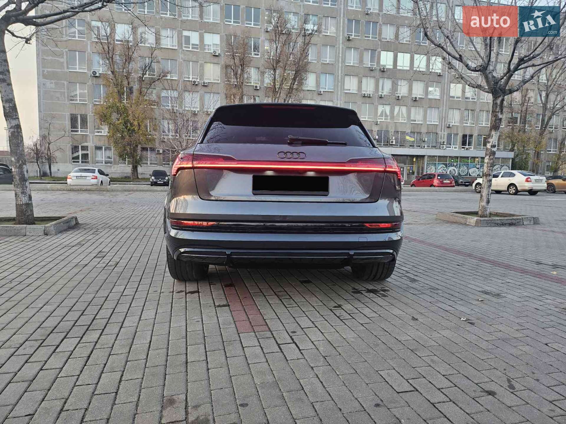Audi e-tron S 2021 VIN WAUZZZGE5NB017694 фото оголошення 5 з 17