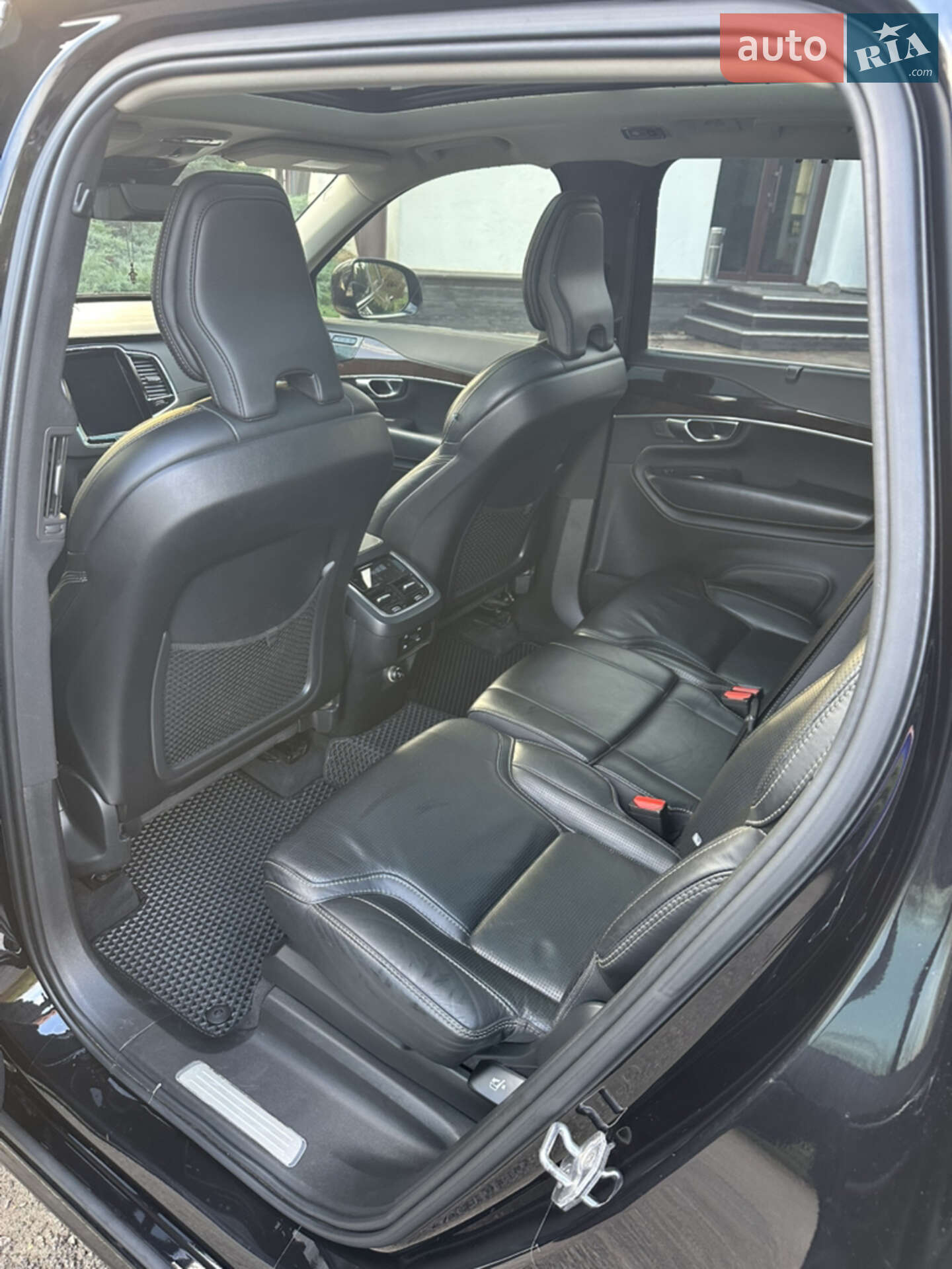 Volvo Xc90 2018 VIN YV1LC68UCK1463815 фото оголошення 17 з 39