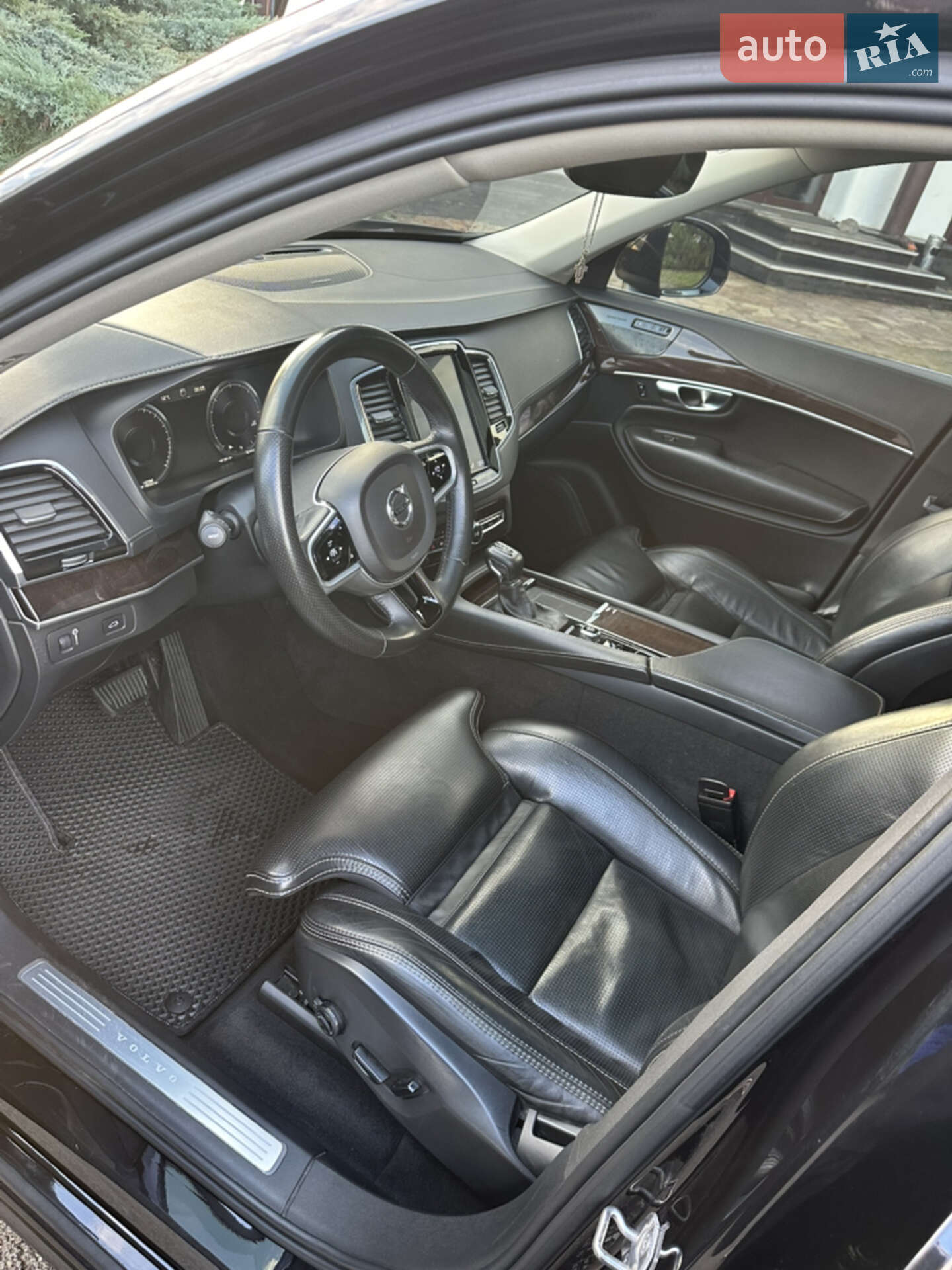 Volvo Xc90 2018 VIN YV1LC68UCK1463815 фото оголошення 27 з 39