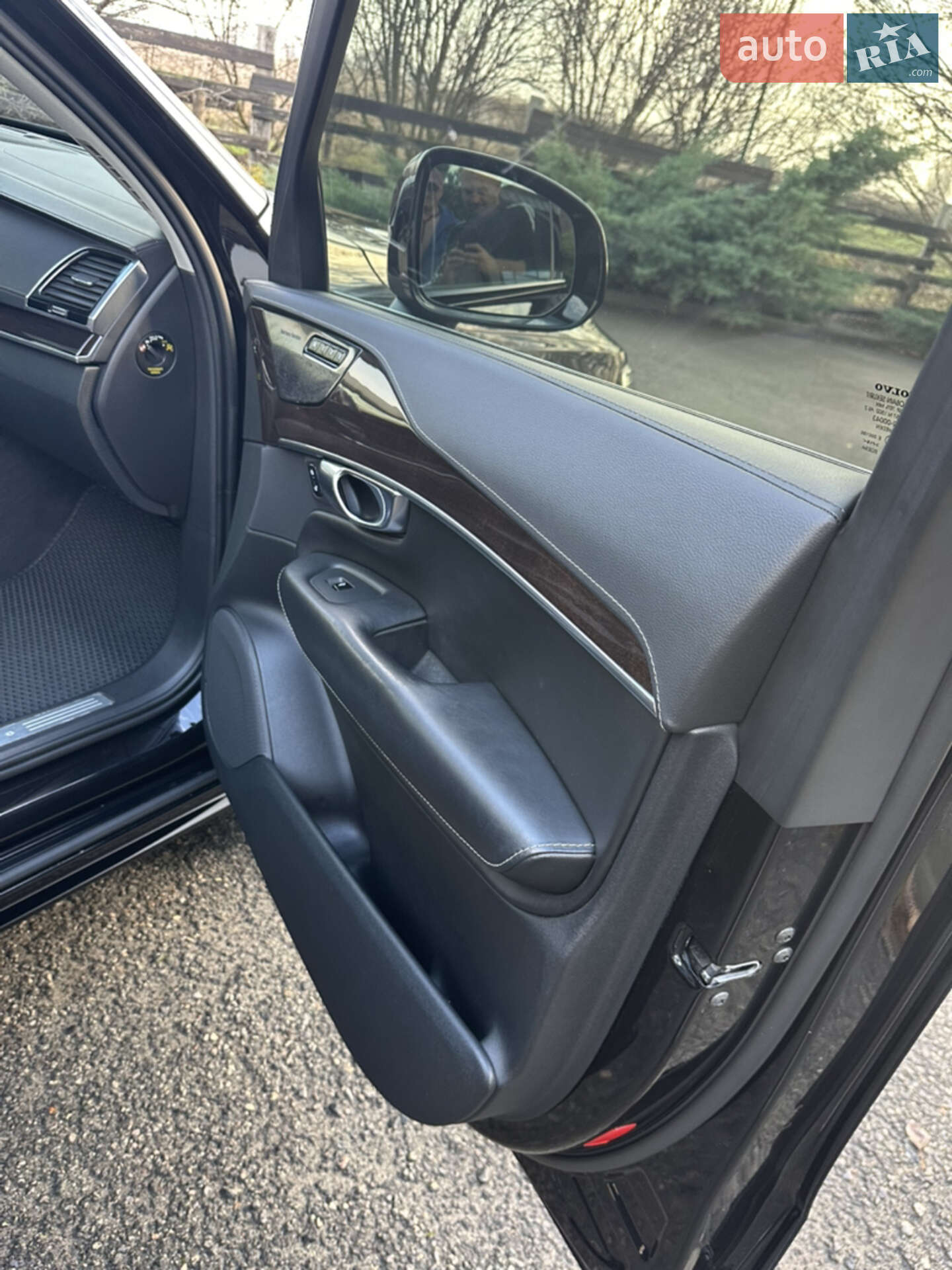 Volvo Xc90 2018 VIN YV1LC68UCK1463815 фото оголошення 30 з 39
