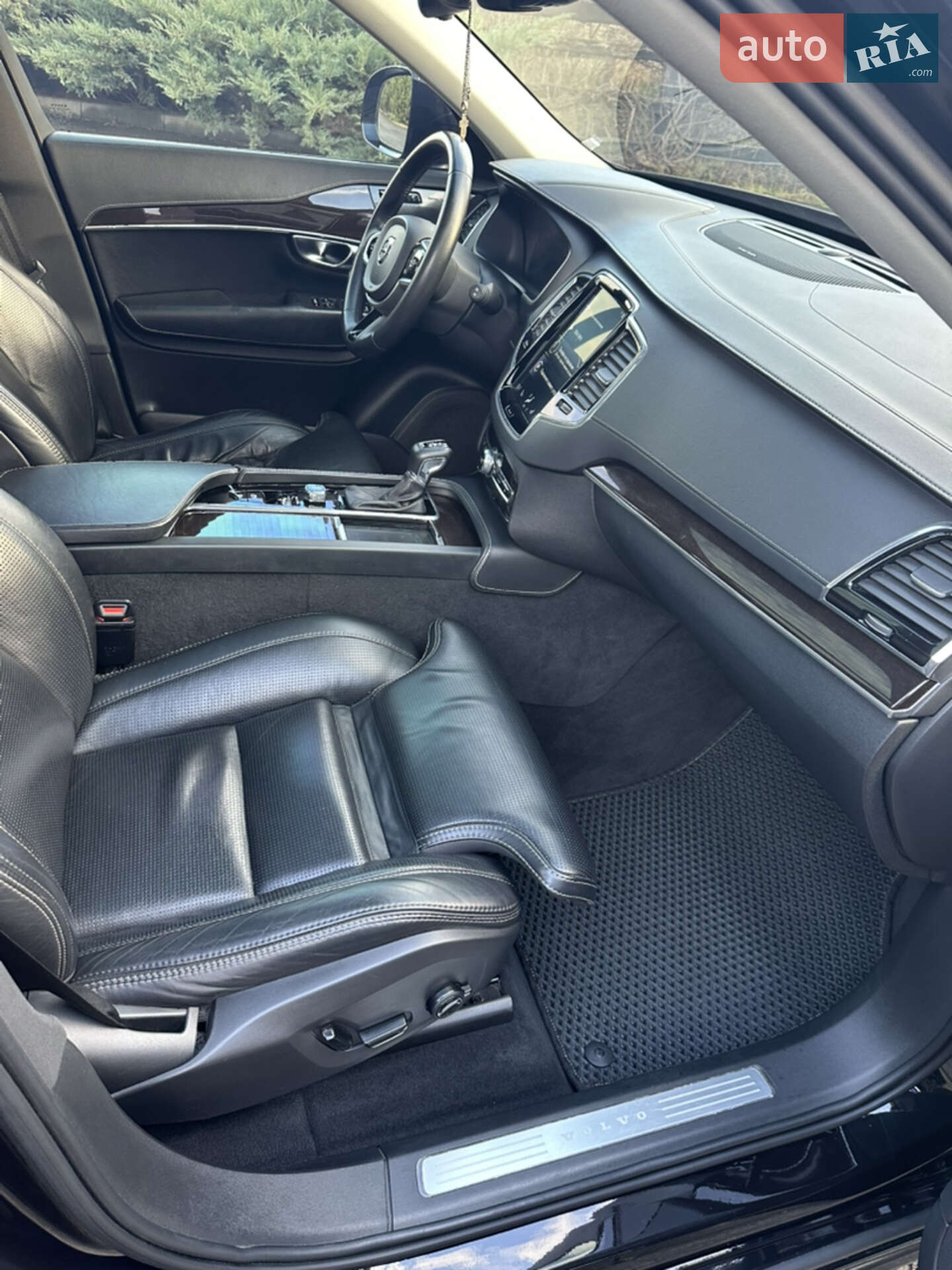 Volvo Xc90 2018 VIN YV1LC68UCK1463815 фото оголошення 32 з 39