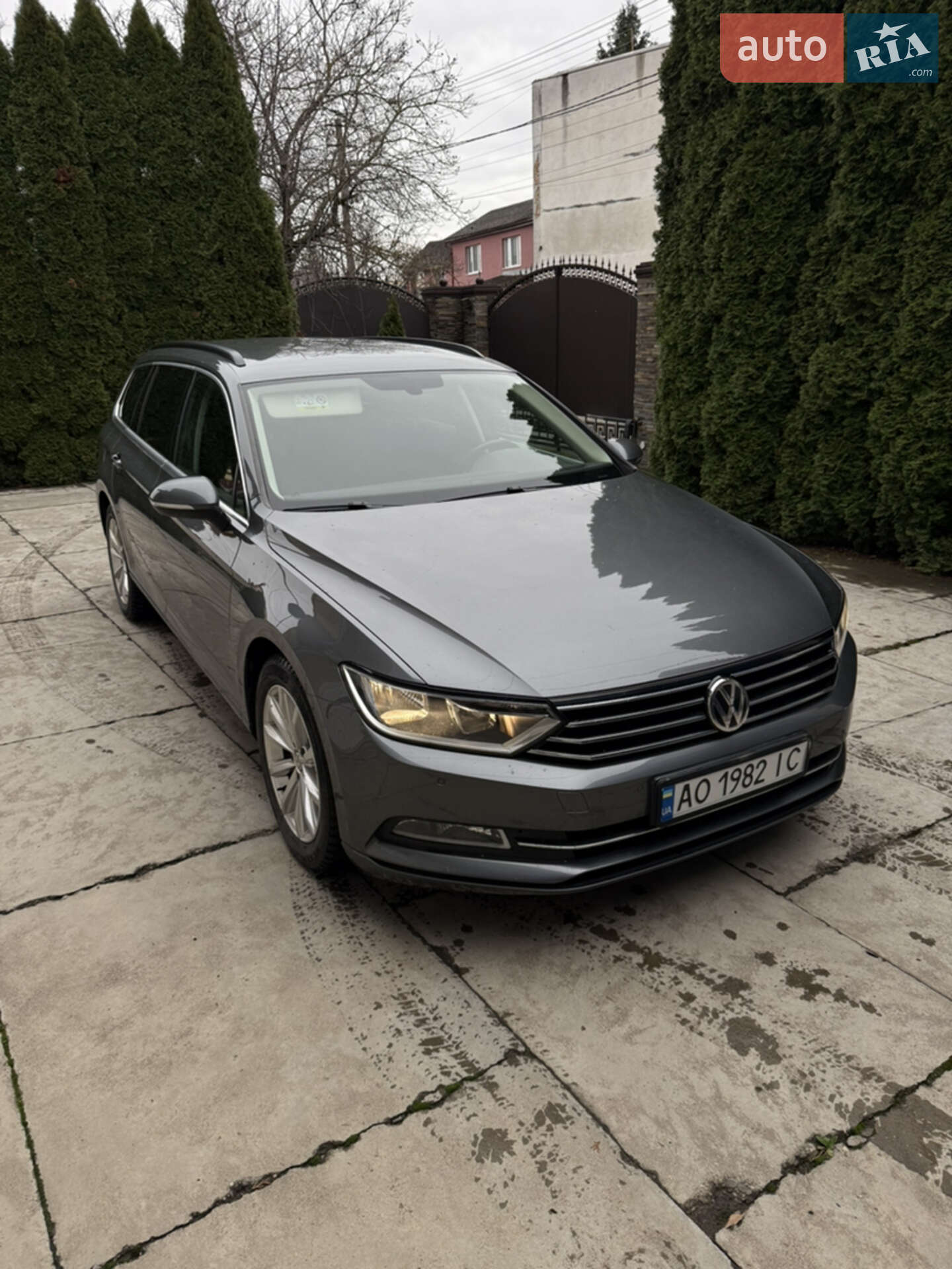Volkswagen Passat 2017 VIN WVWZZZ3CZHE156803 фото оголошення 2 з 19