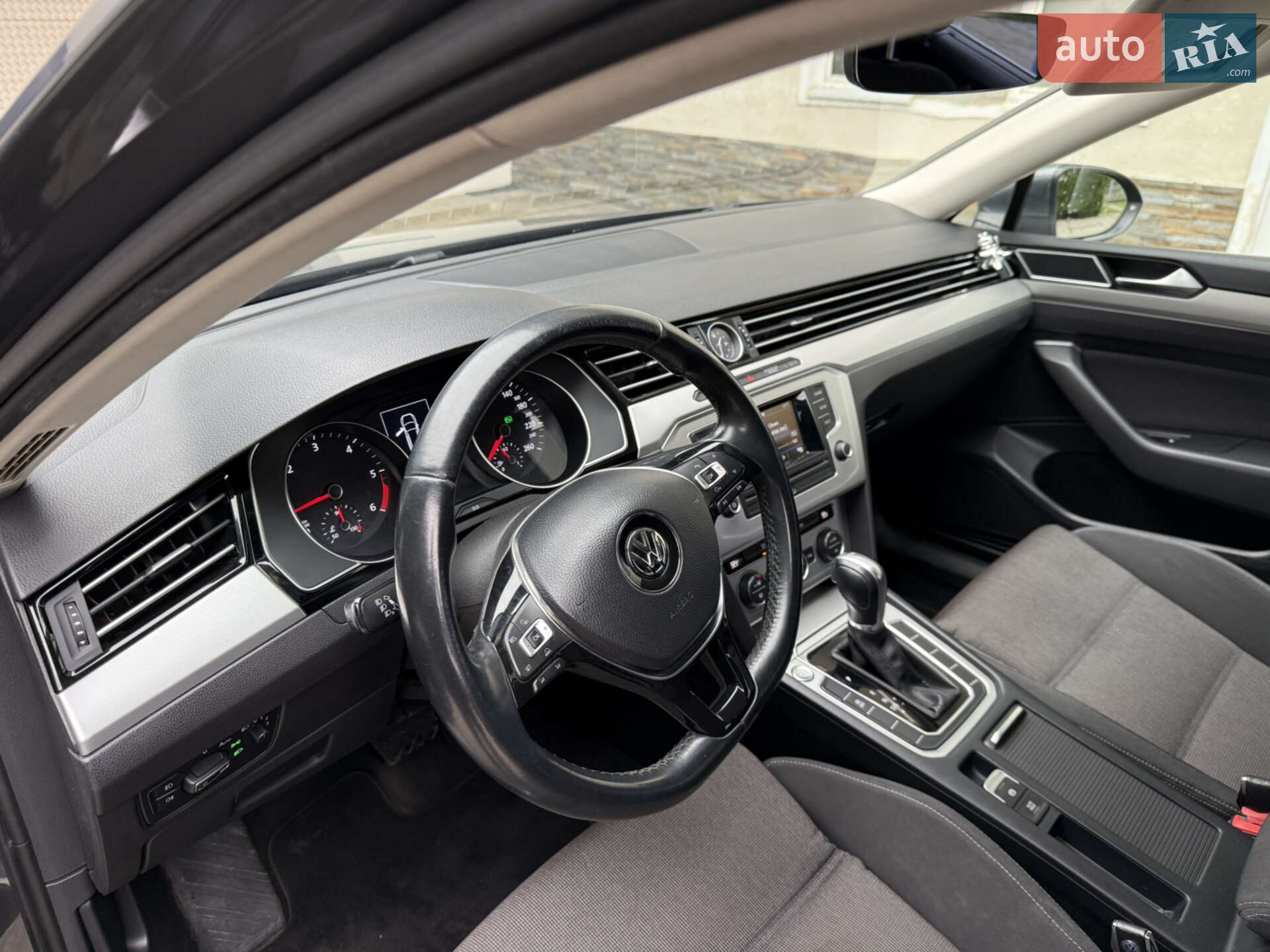 Volkswagen Passat 2017 VIN WVWZZZ3CZHE156803 фото оголошення 9 з 19