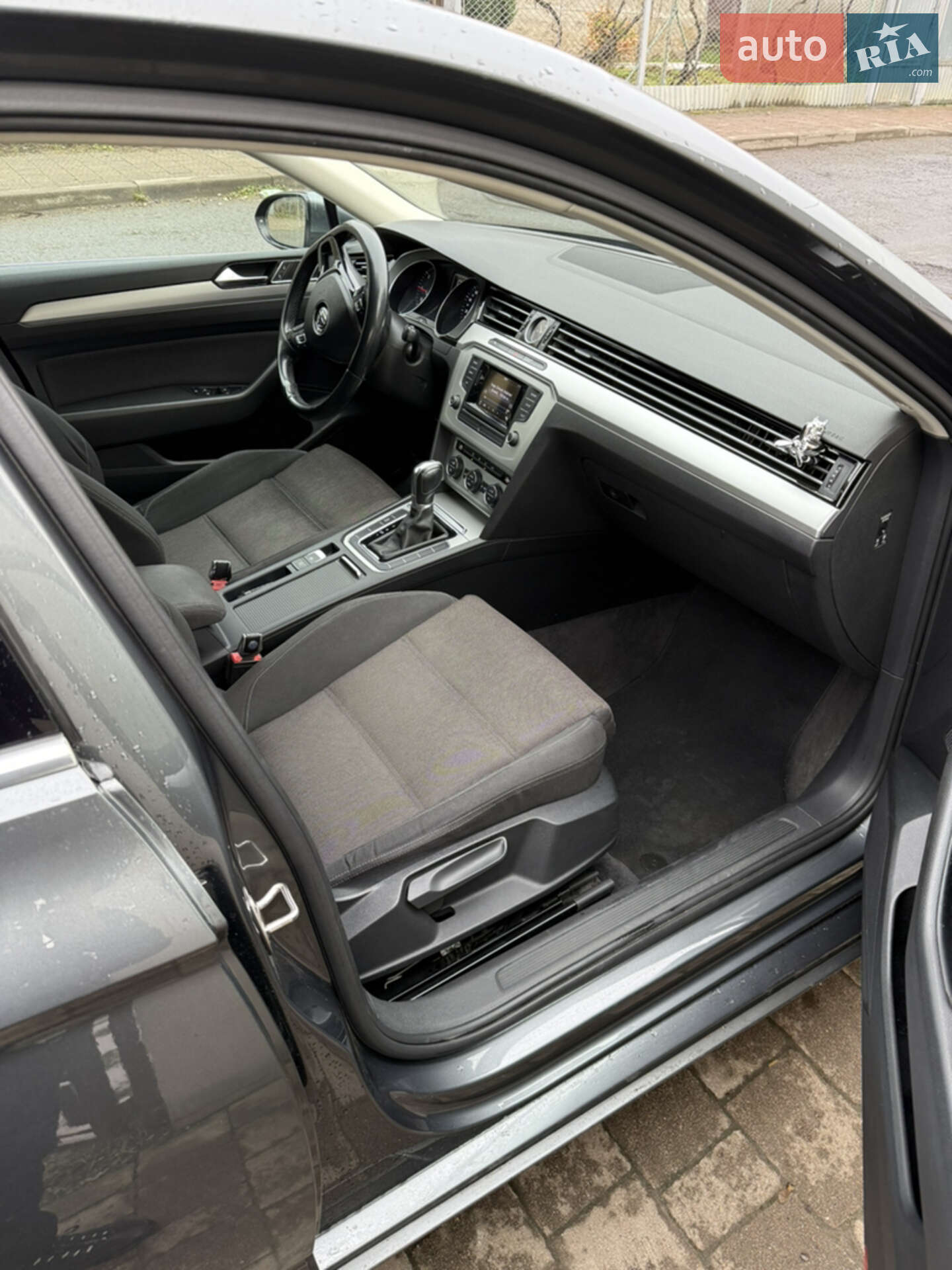 Volkswagen Passat 2017 VIN WVWZZZ3CZHE156803 фото оголошення 15 з 19