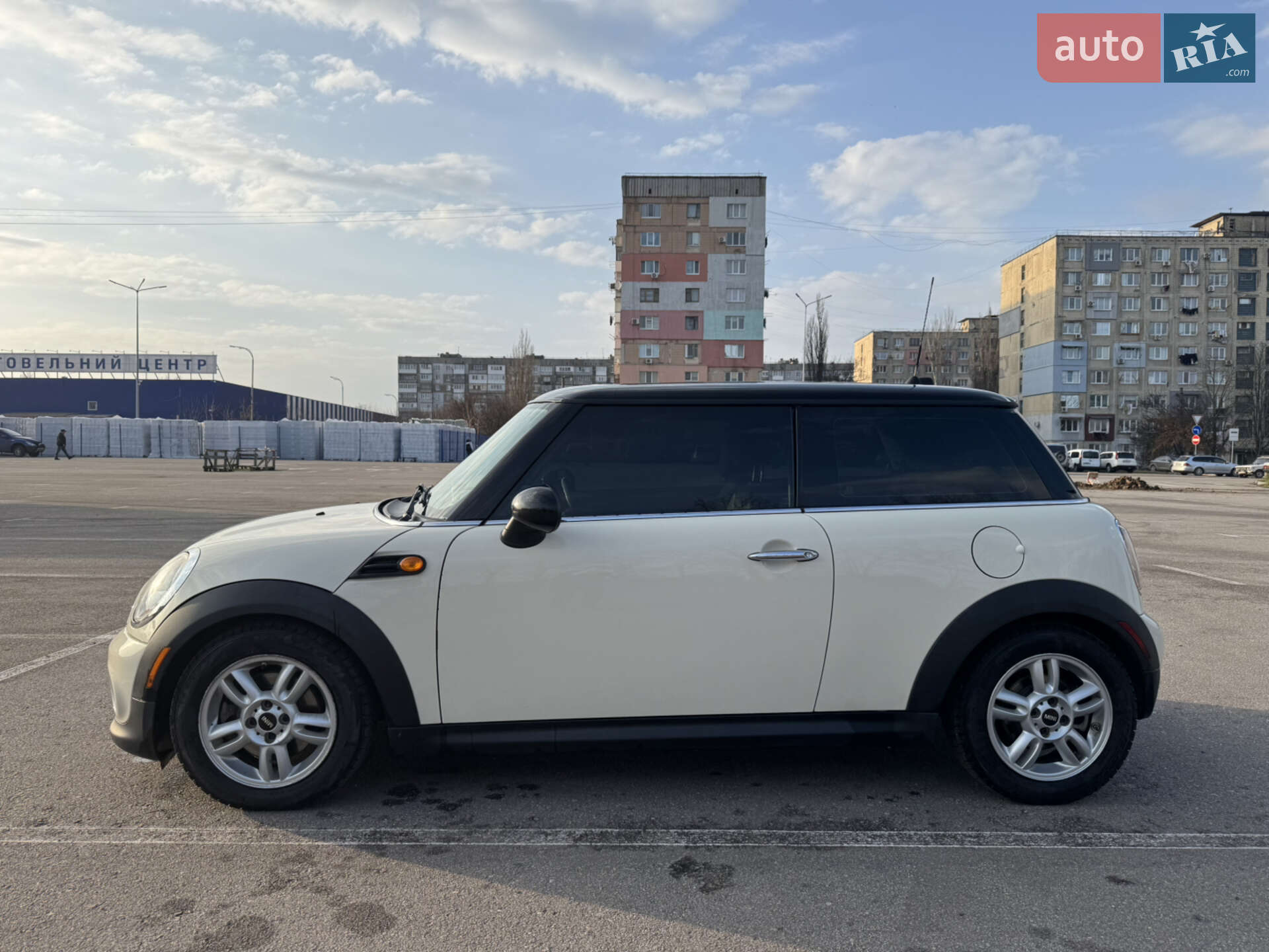 Mini Cooper 2012 VIN WMWSU3C55DT679271 фото оголошення 3 з 15