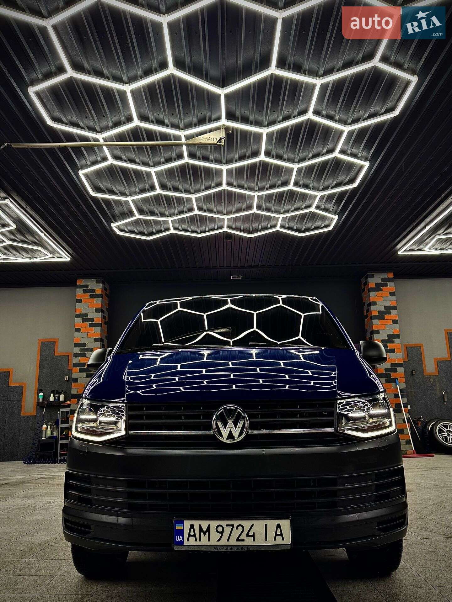 Volkswagen Transporter 2018 VIN WV1ZZZ7HZJH108528 фото оголошення 3 з 22