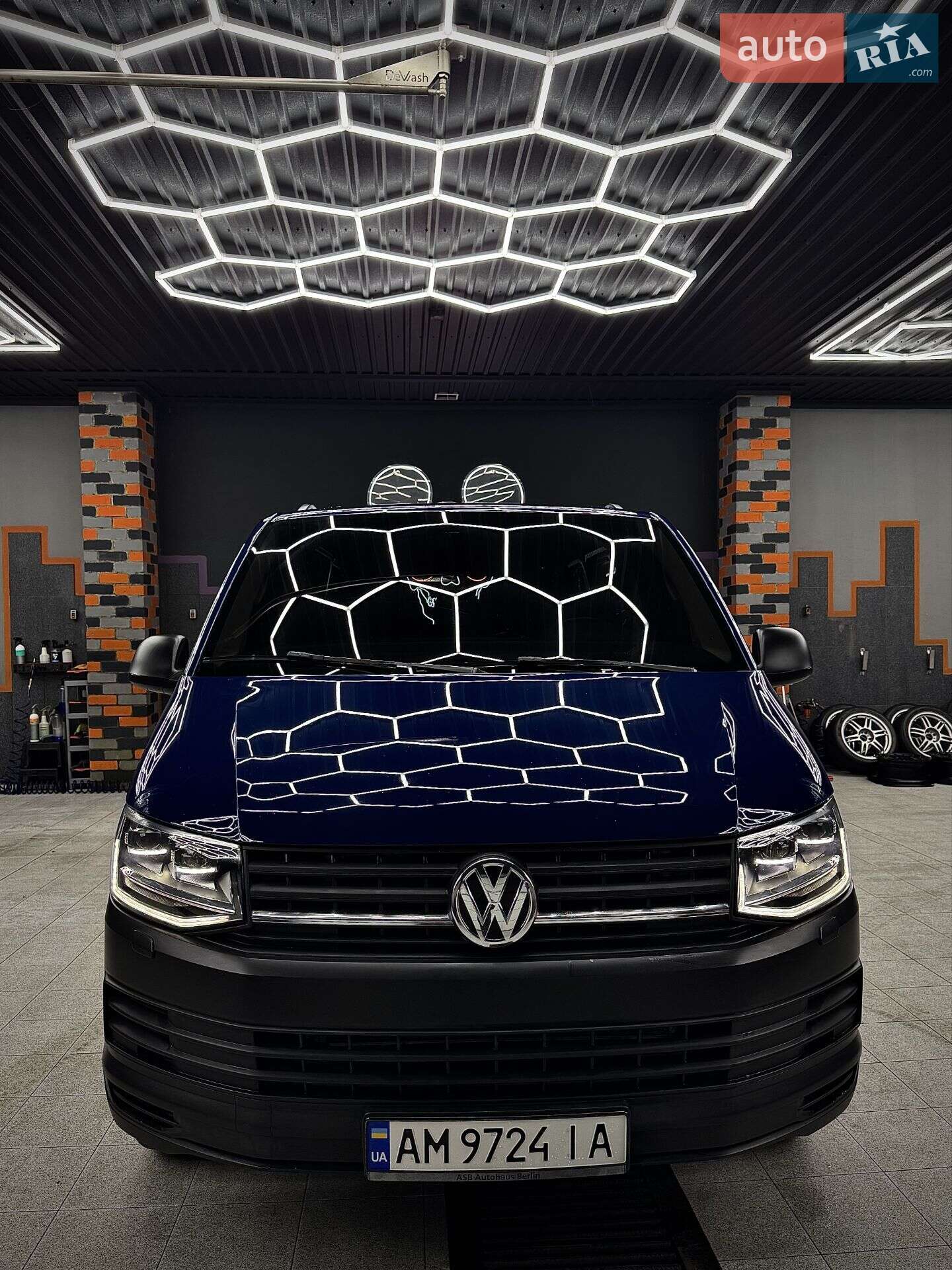 Volkswagen Transporter 2018 VIN WV1ZZZ7HZJH108528 фото оголошення 2 з 22