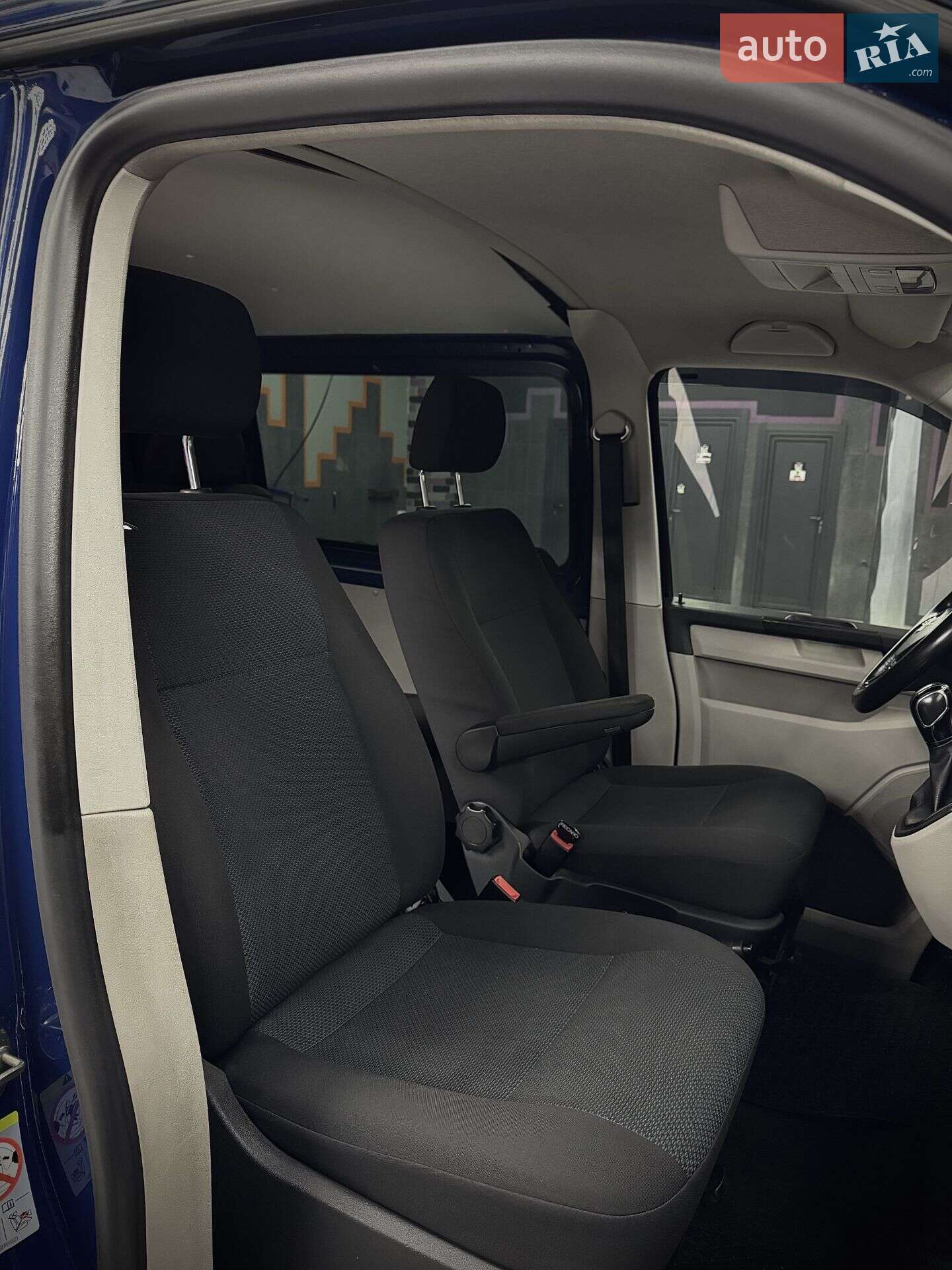 Volkswagen Transporter 2018 VIN WV1ZZZ7HZJH108528 фото оголошення 11 з 22