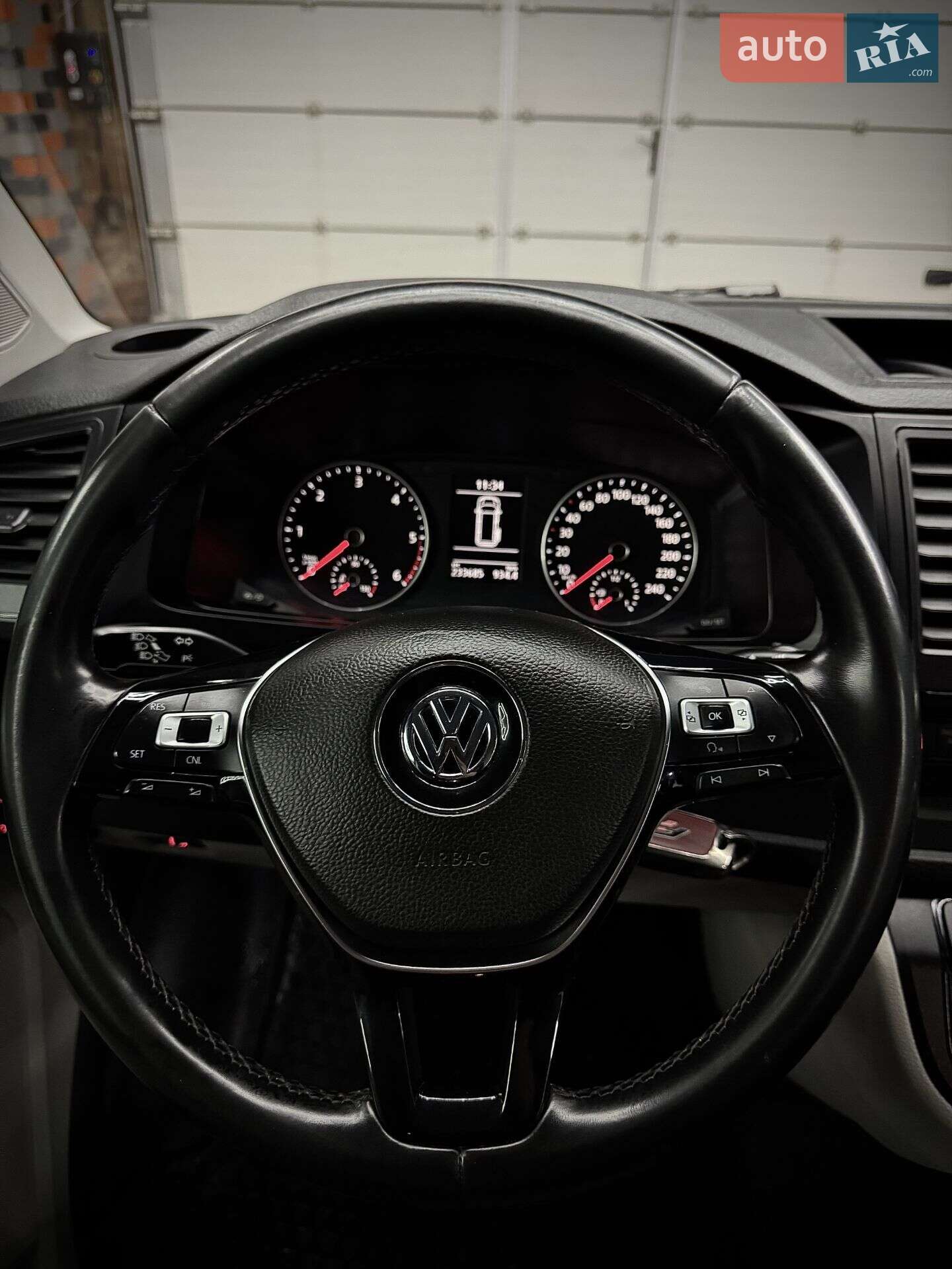 Volkswagen Transporter 2018 VIN WV1ZZZ7HZJH108528 фото оголошення 18 з 22