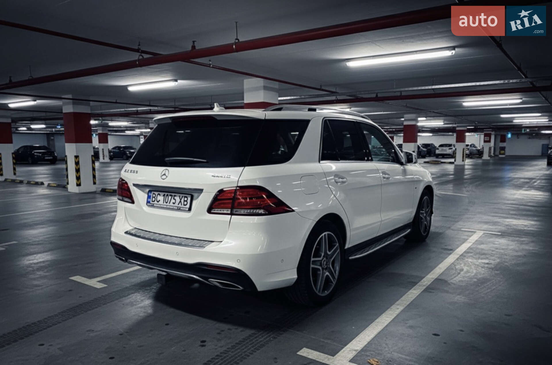 Mercedes-Benz GLE-Class 2016 VIN 4JGDA2EB8GA734549 фото оголошення 3 з 17