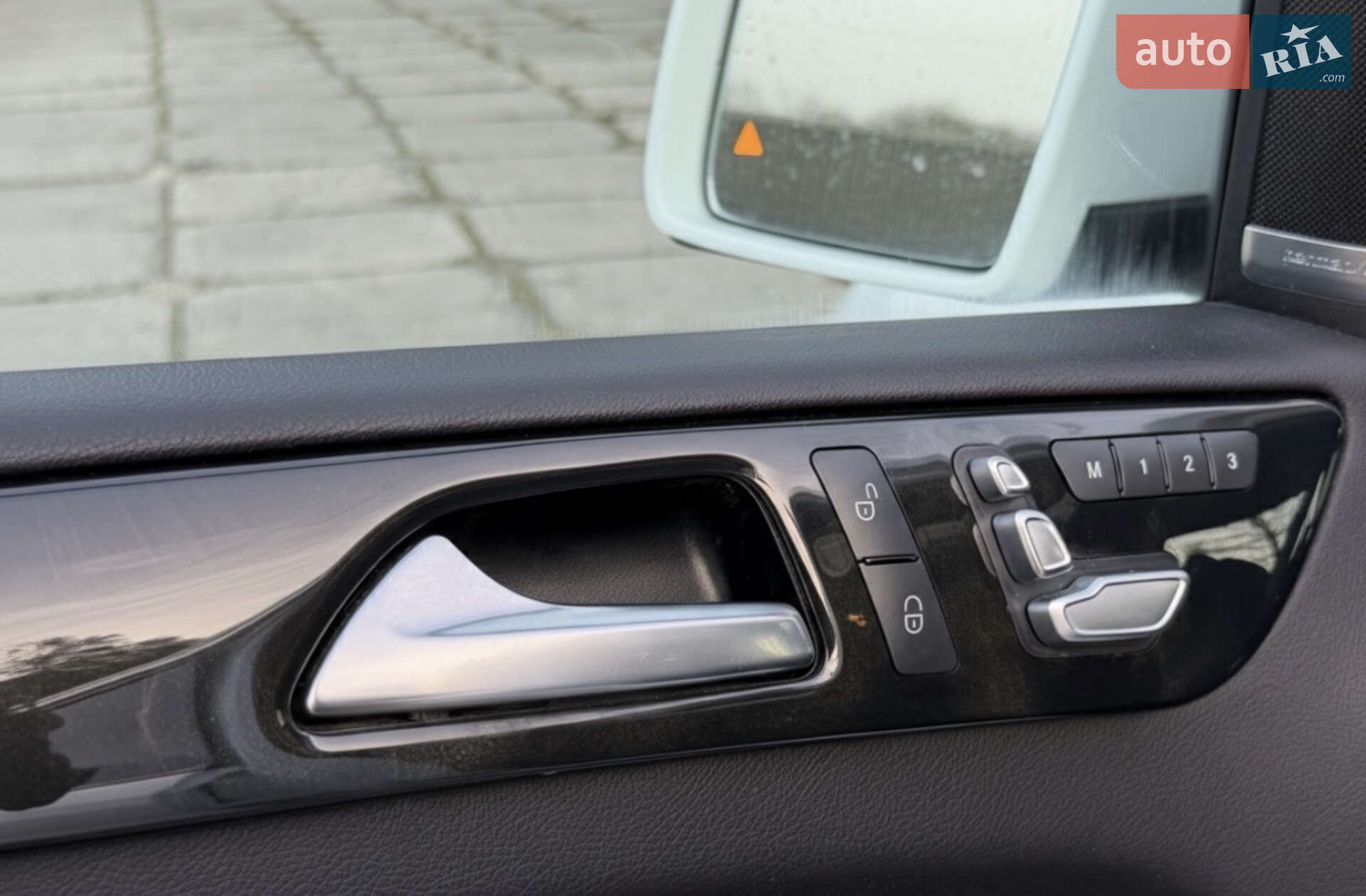 Mercedes-Benz GLE-Class 2016 VIN 4JGDA2EB8GA734549 фото оголошення 7 з 17
